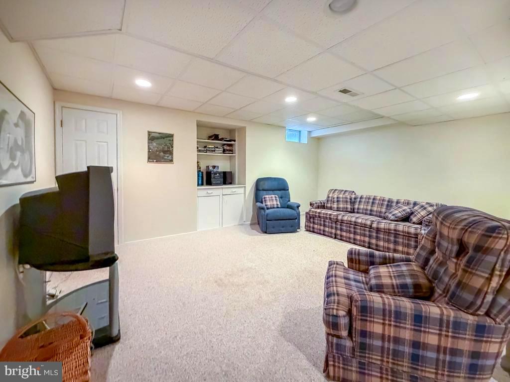 BRIDLE ESTATES - Residential