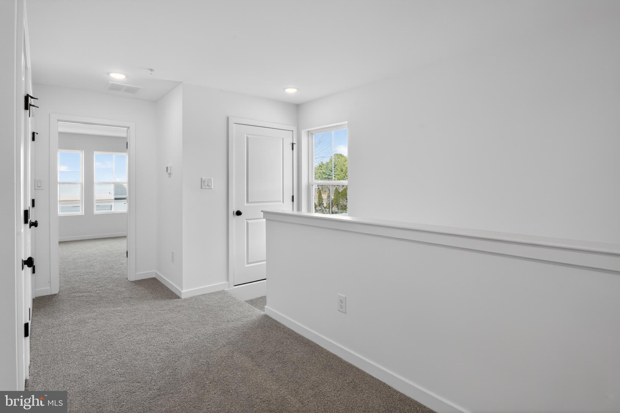 NORTH POINTE COMMONS - Residential