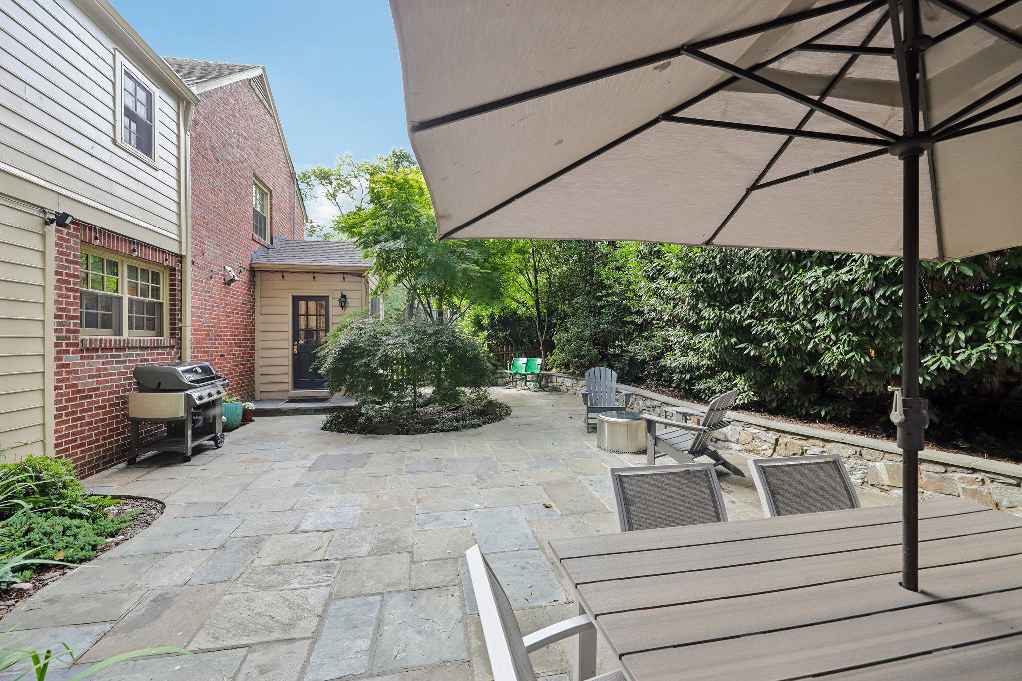 WOODACRES - Residential
