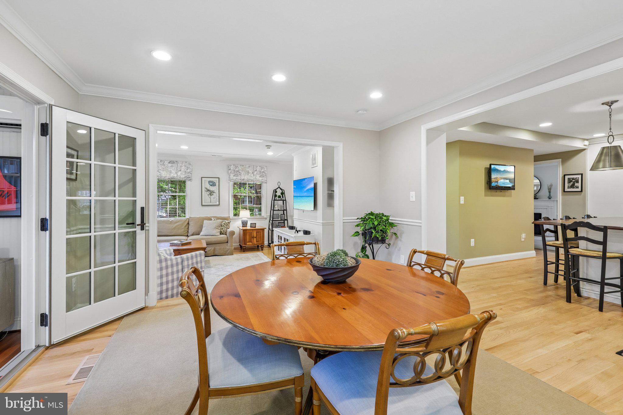 WOODACRES - Residential