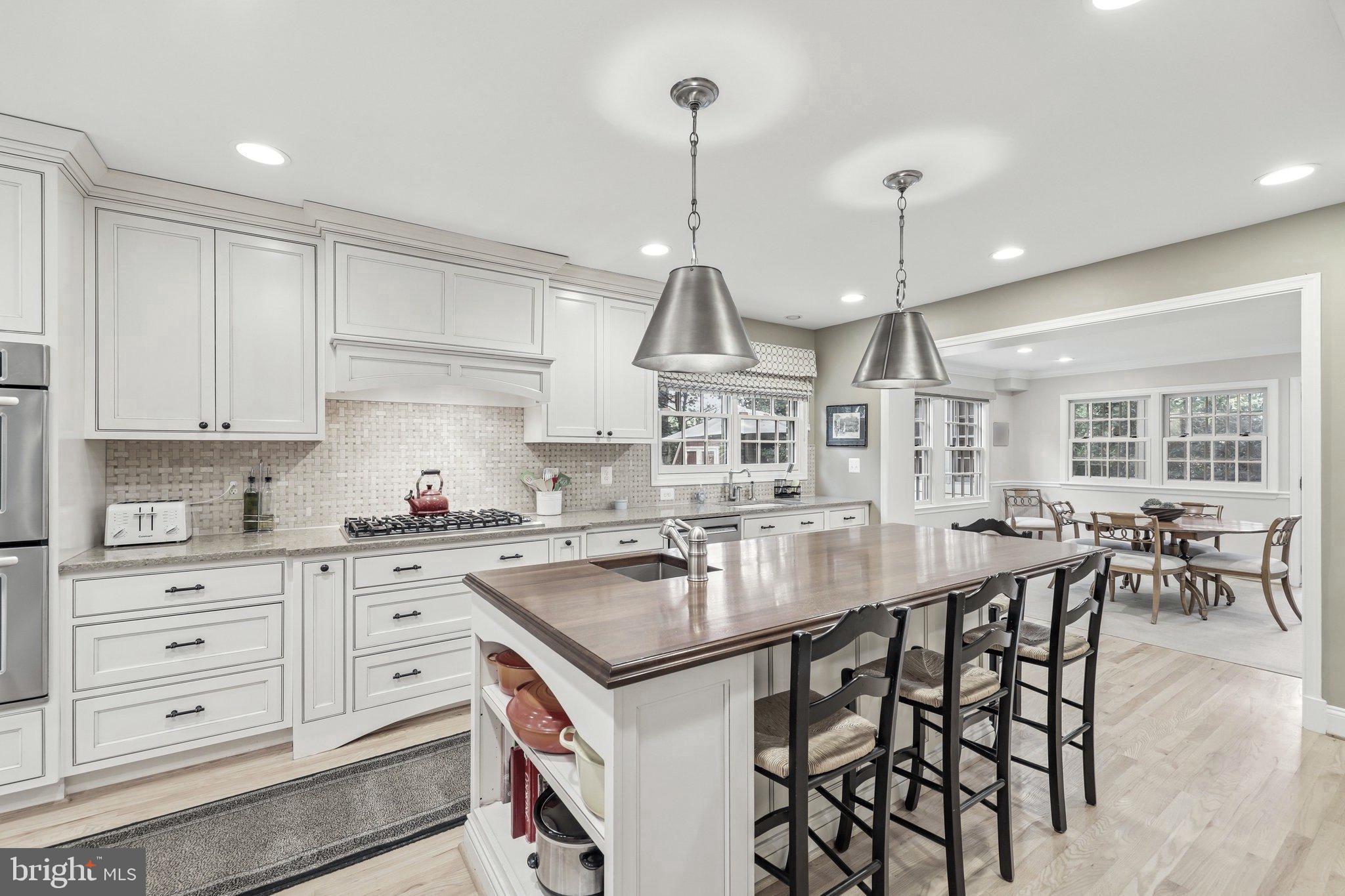 WOODACRES - Residential