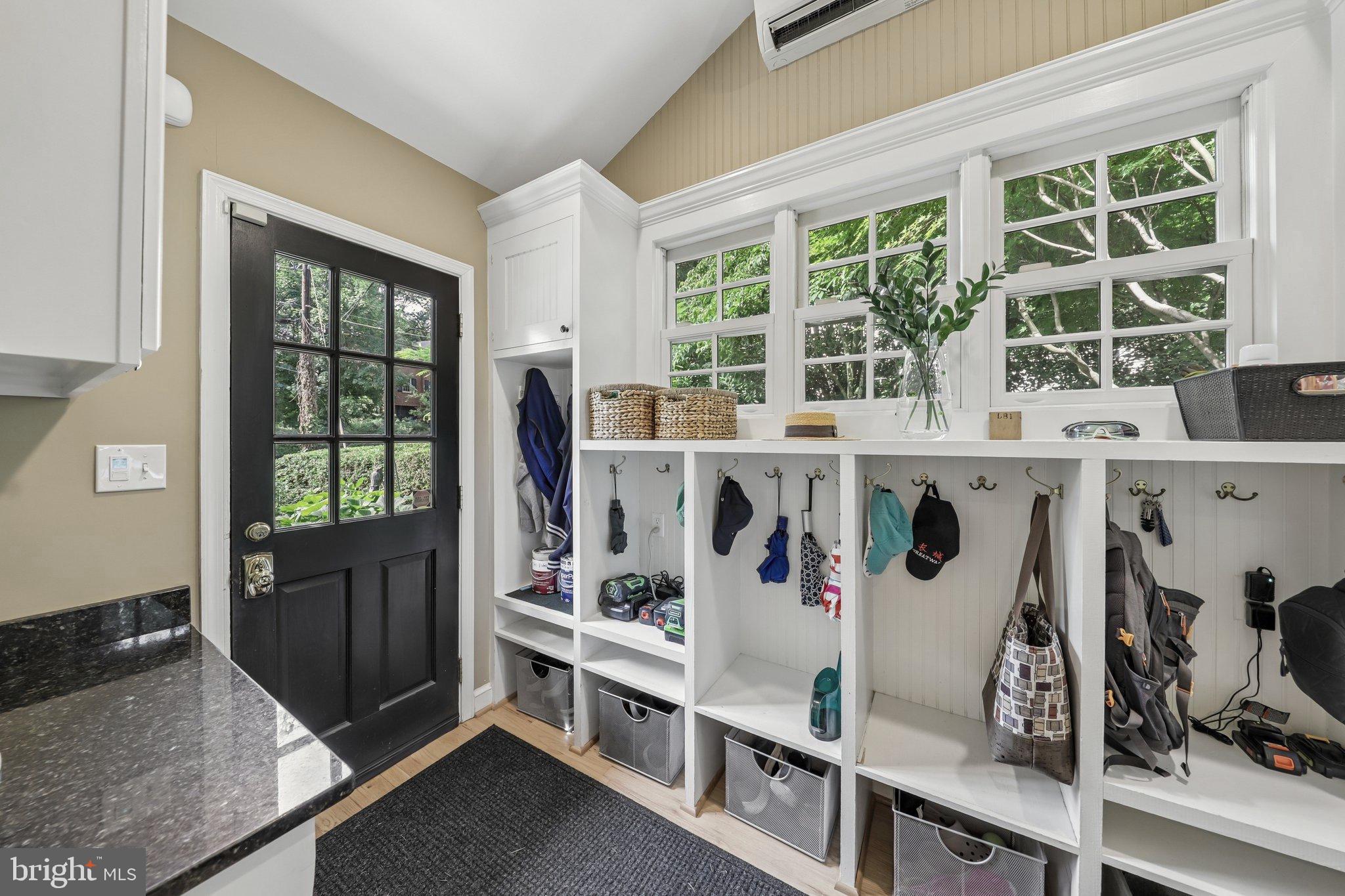 WOODACRES - Residential