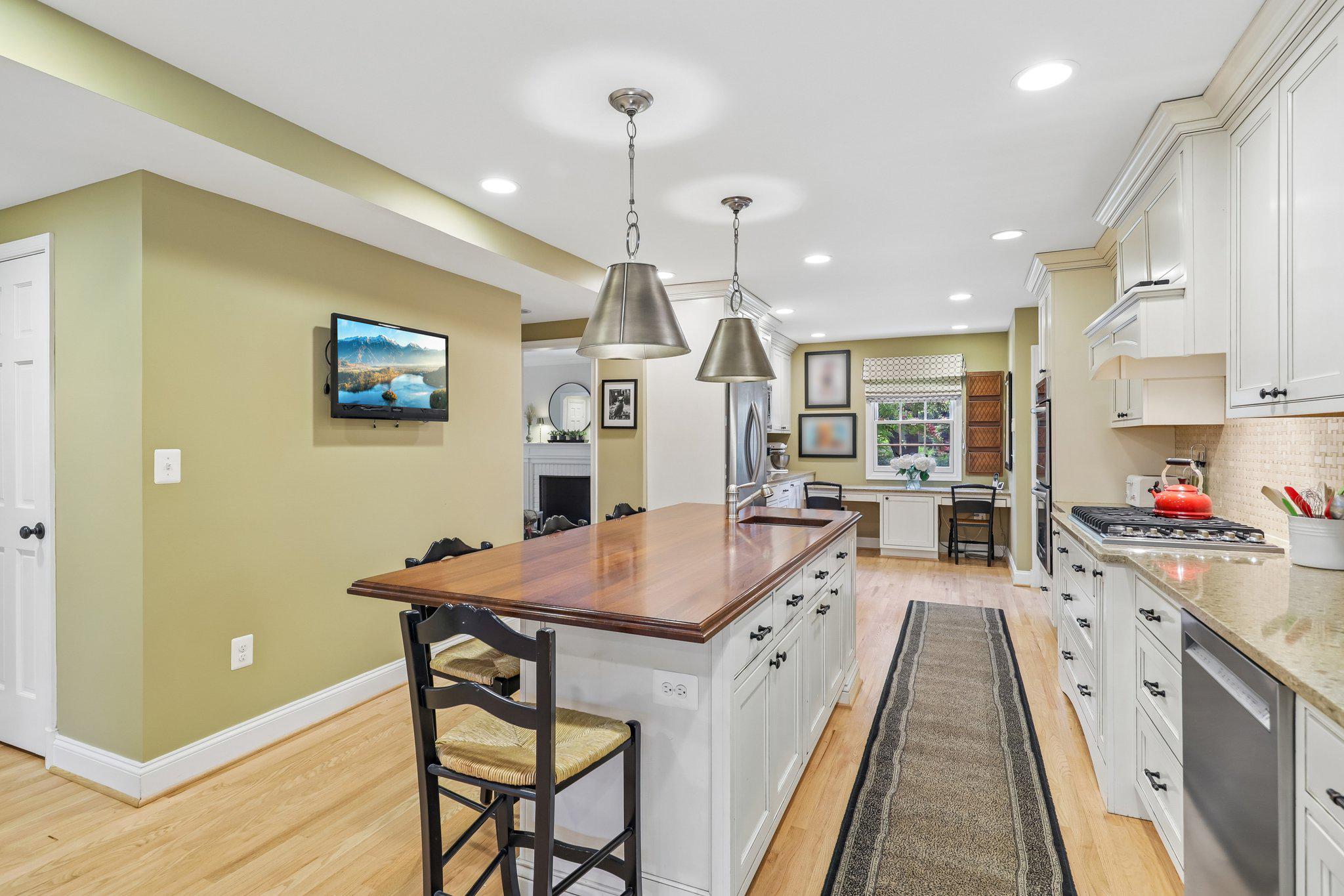 WOODACRES - Residential