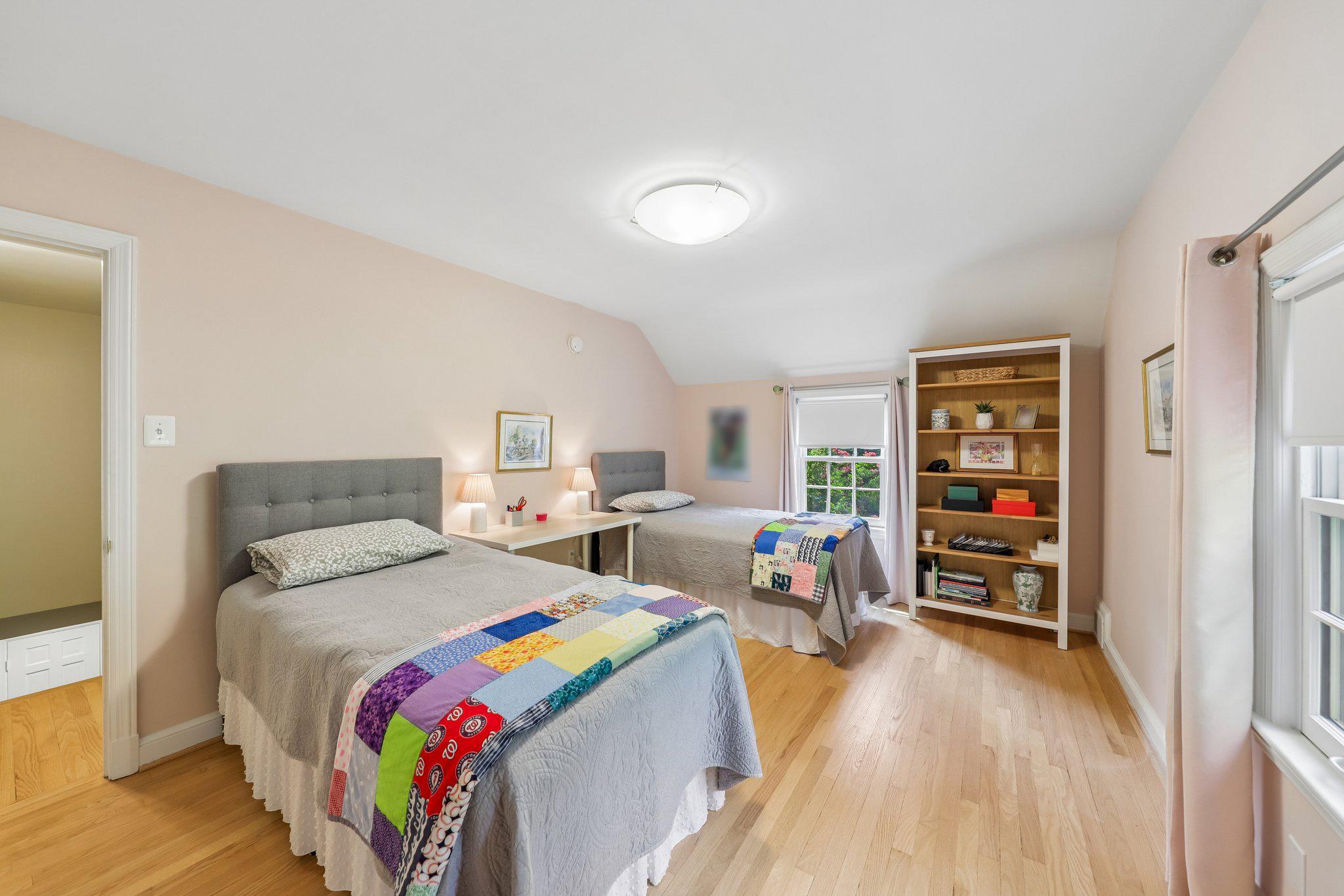 WOODACRES - Residential