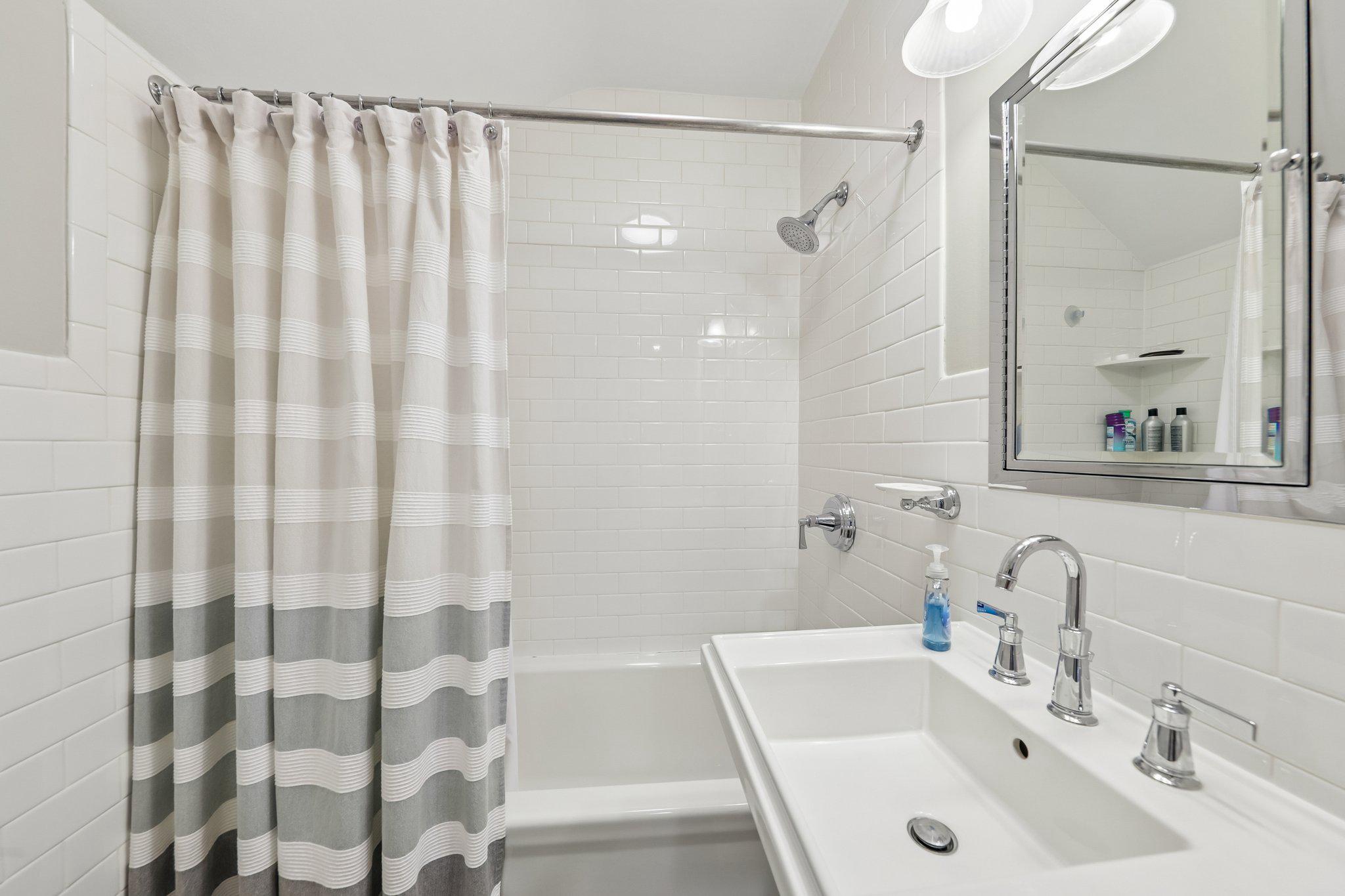 WOODACRES - Residential
