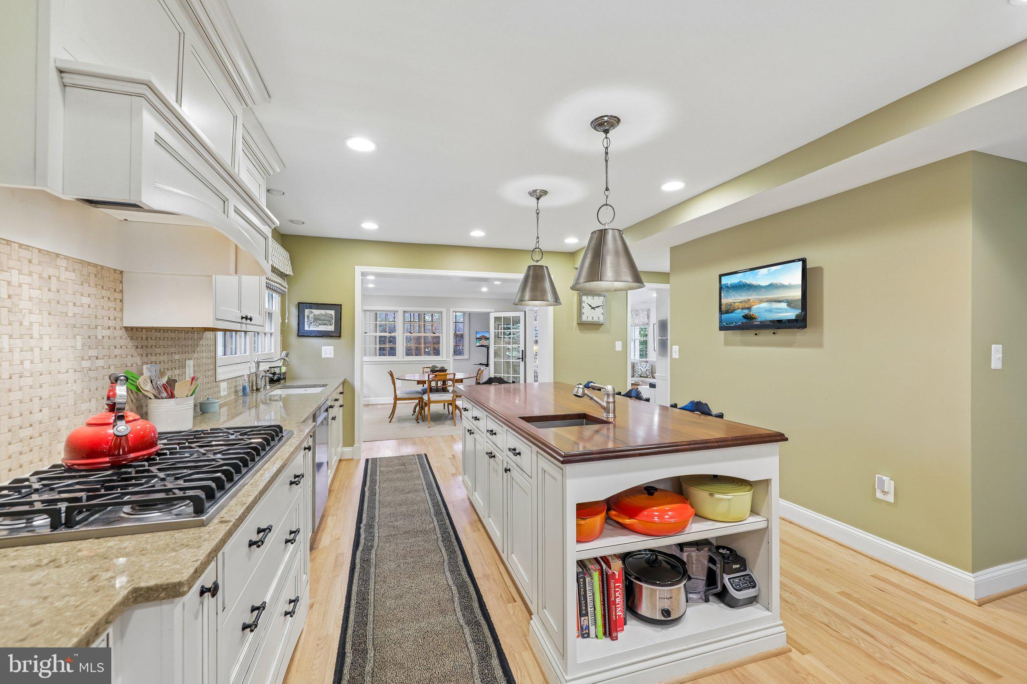 WOODACRES - Residential