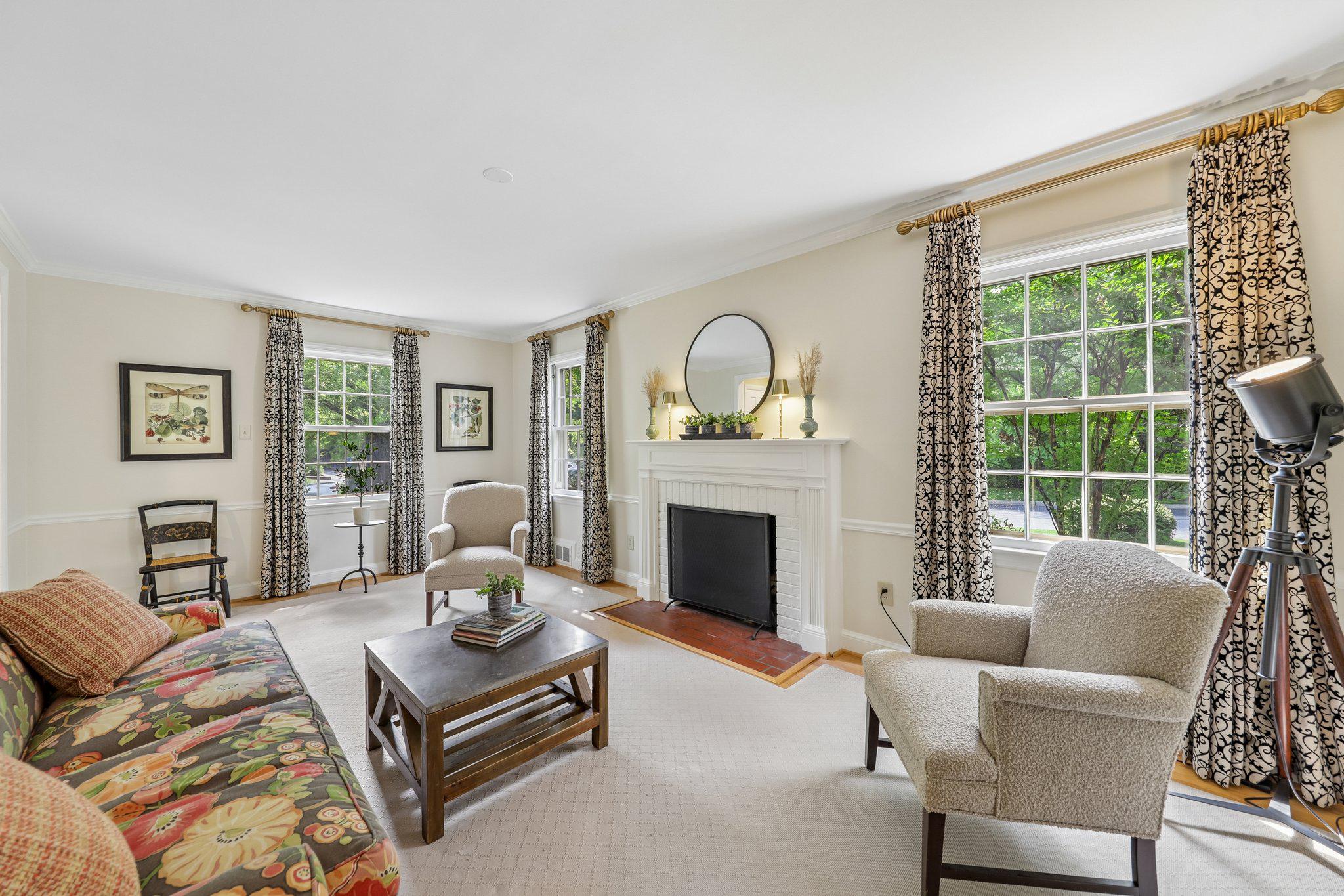 WOODACRES - Residential
