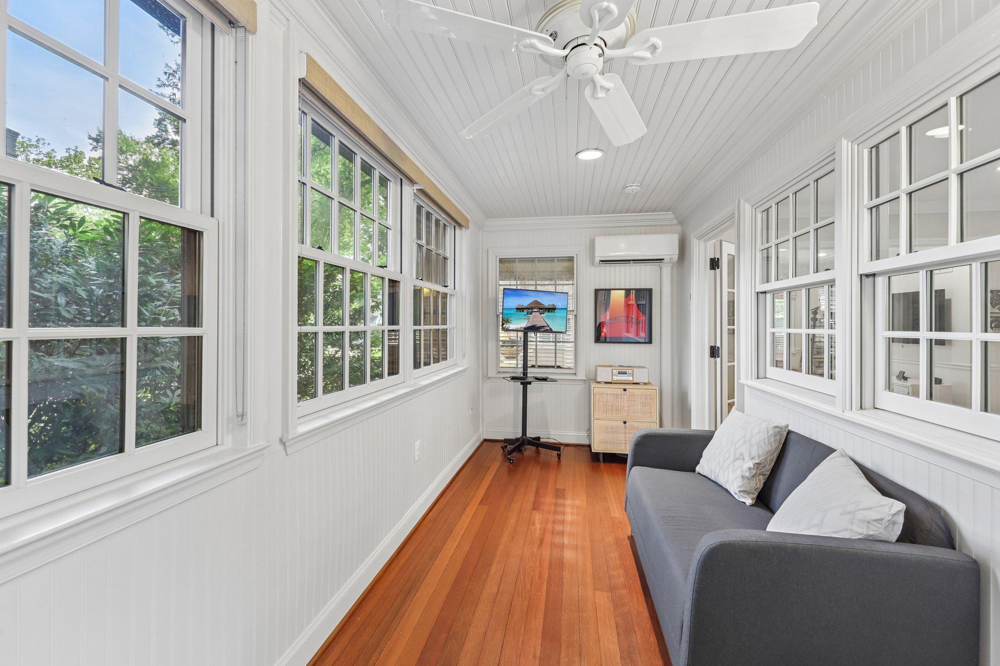 WOODACRES - Residential