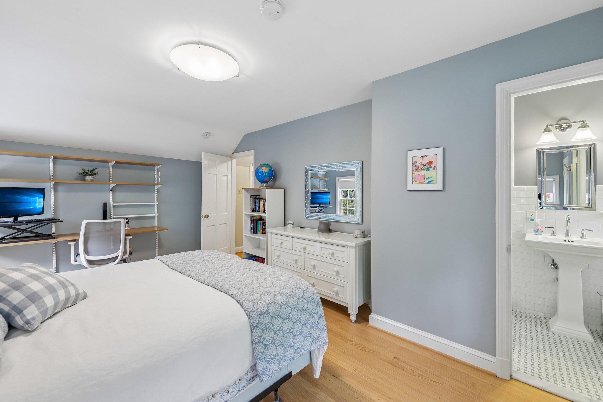 WOODACRES - Residential