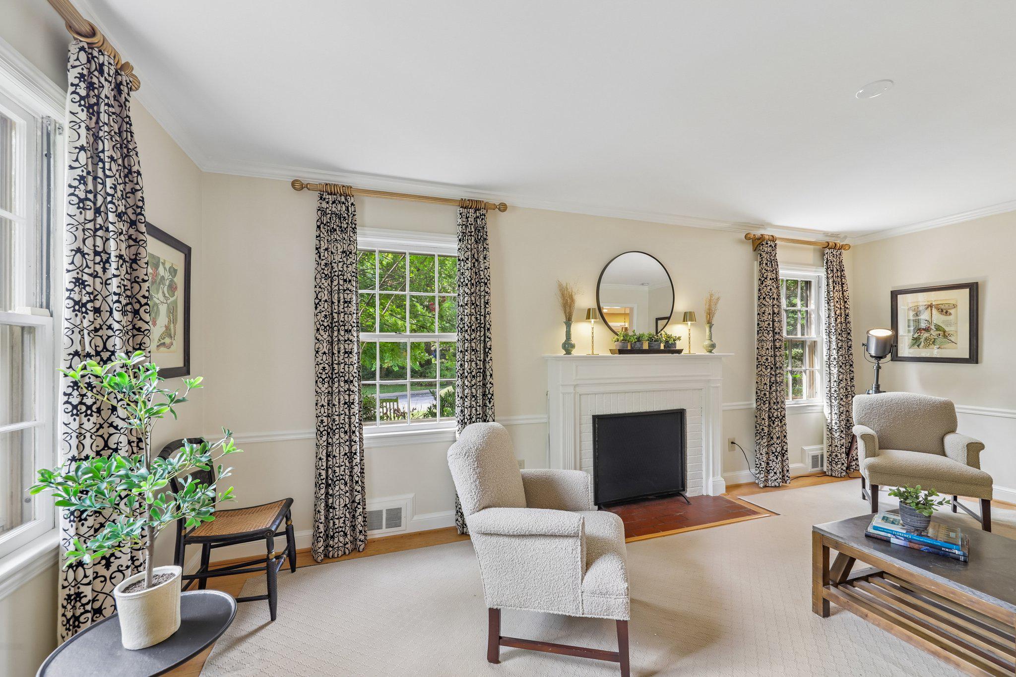 WOODACRES - Residential
