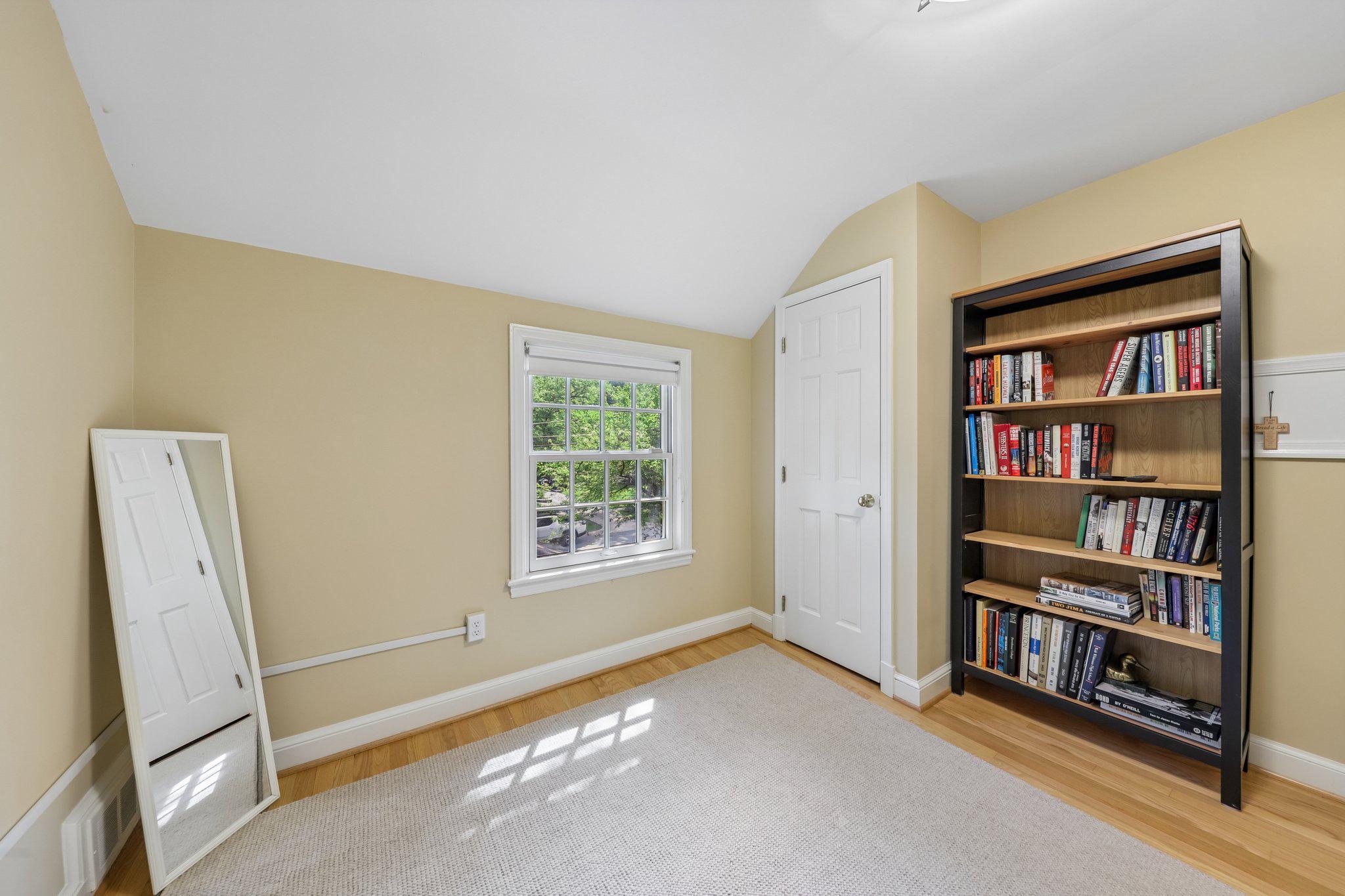 WOODACRES - Residential