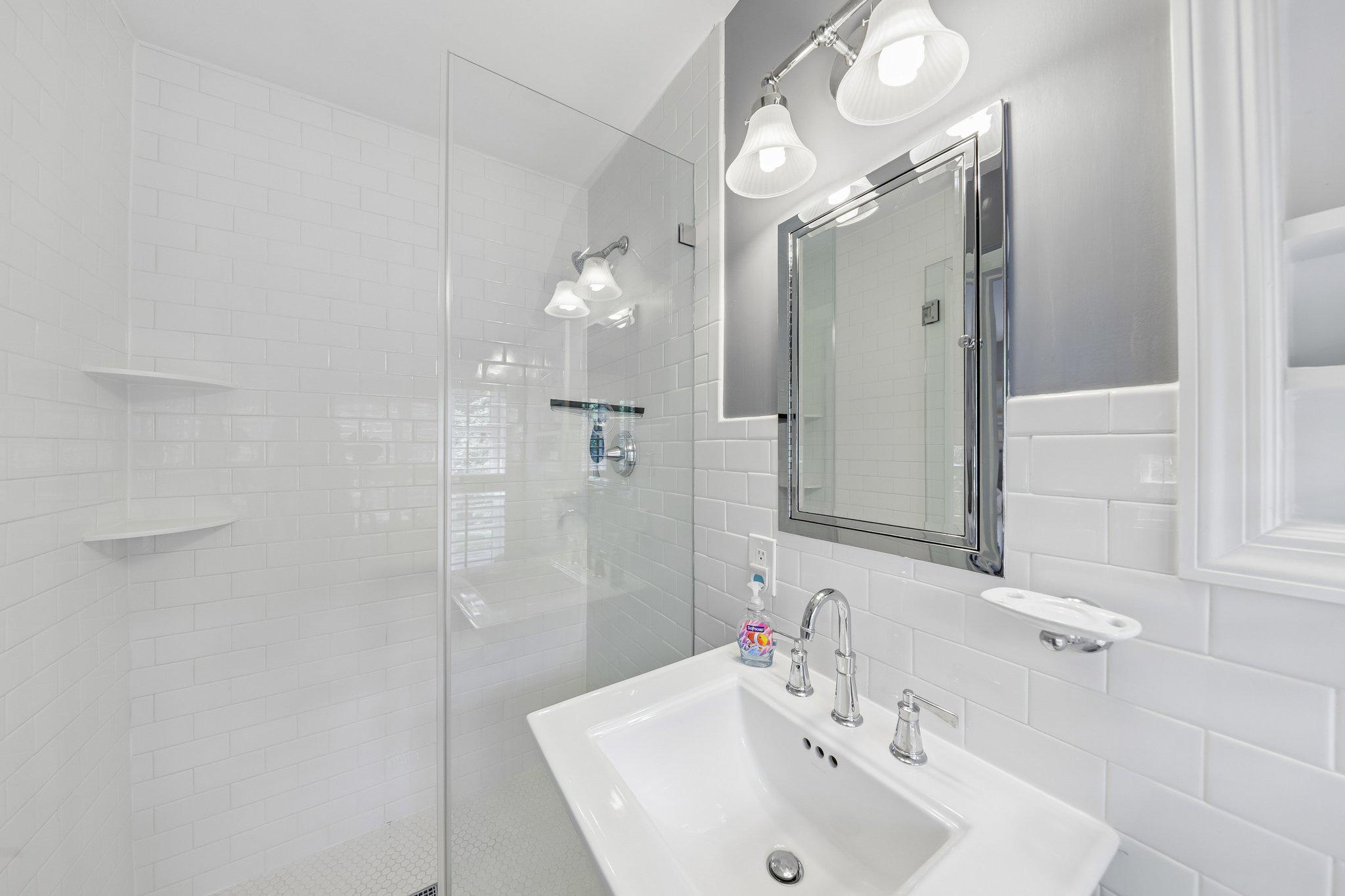 WOODACRES - Residential