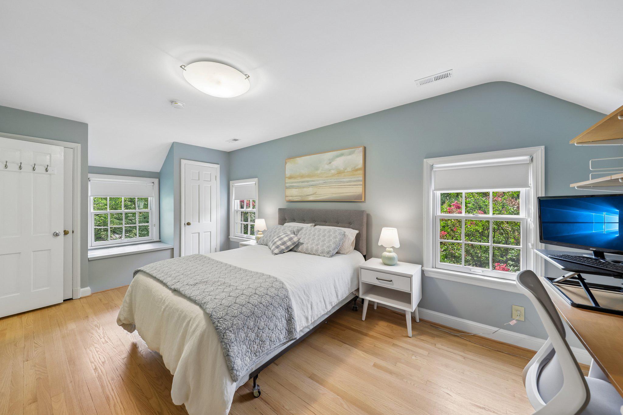 WOODACRES - Residential