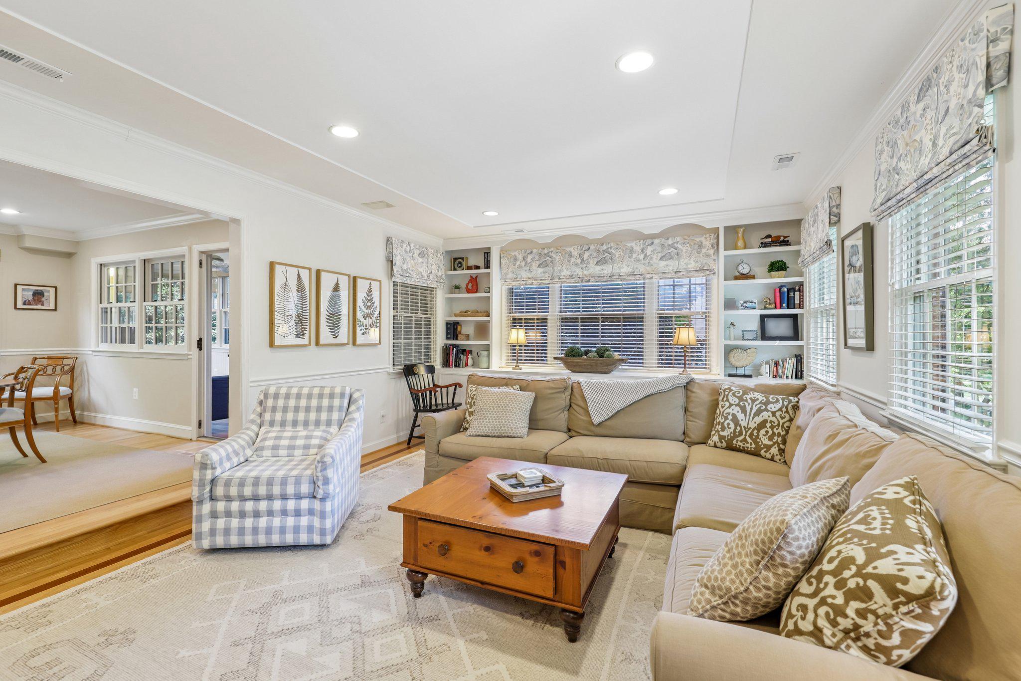 WOODACRES - Residential