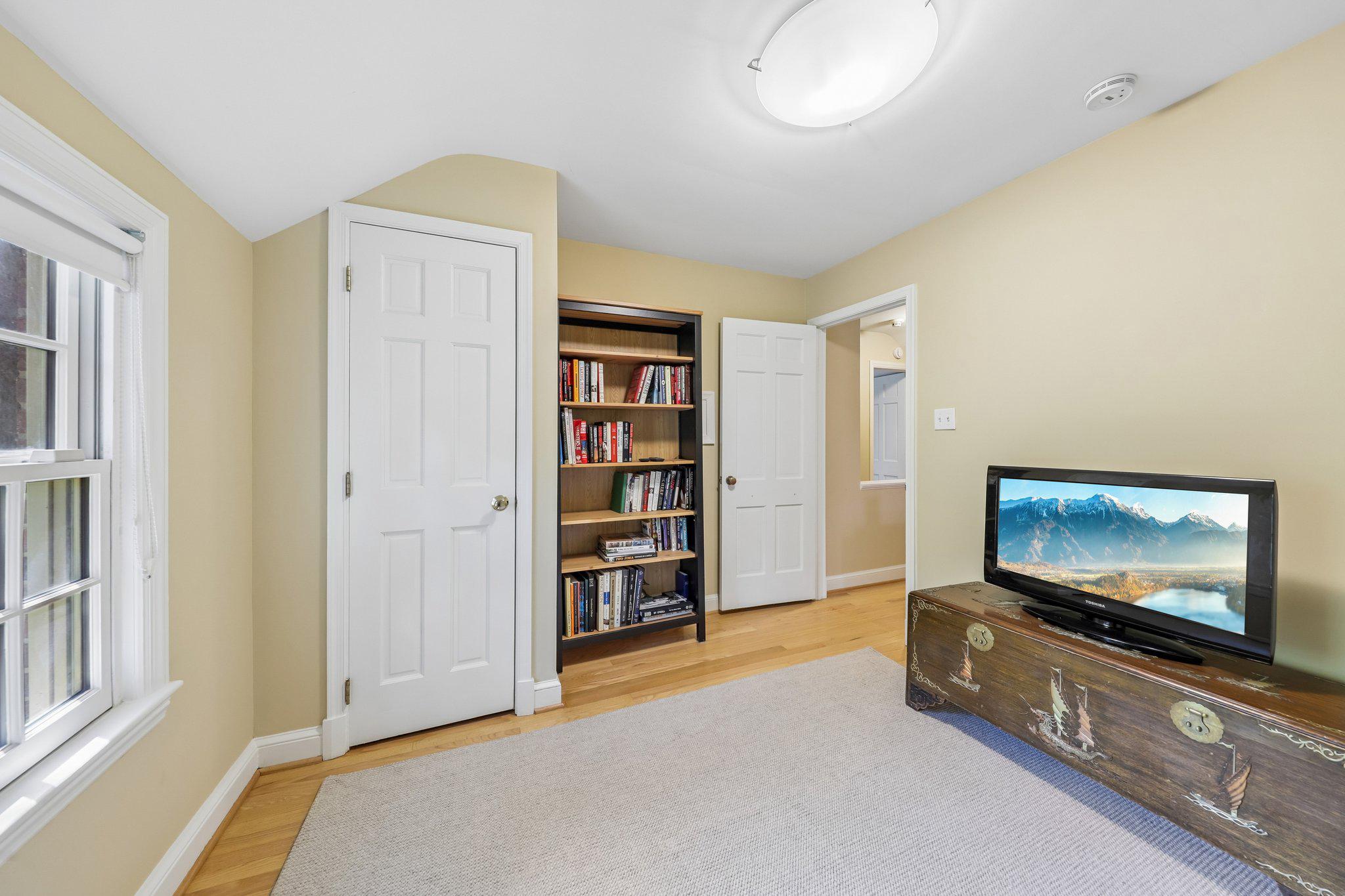 WOODACRES - Residential
