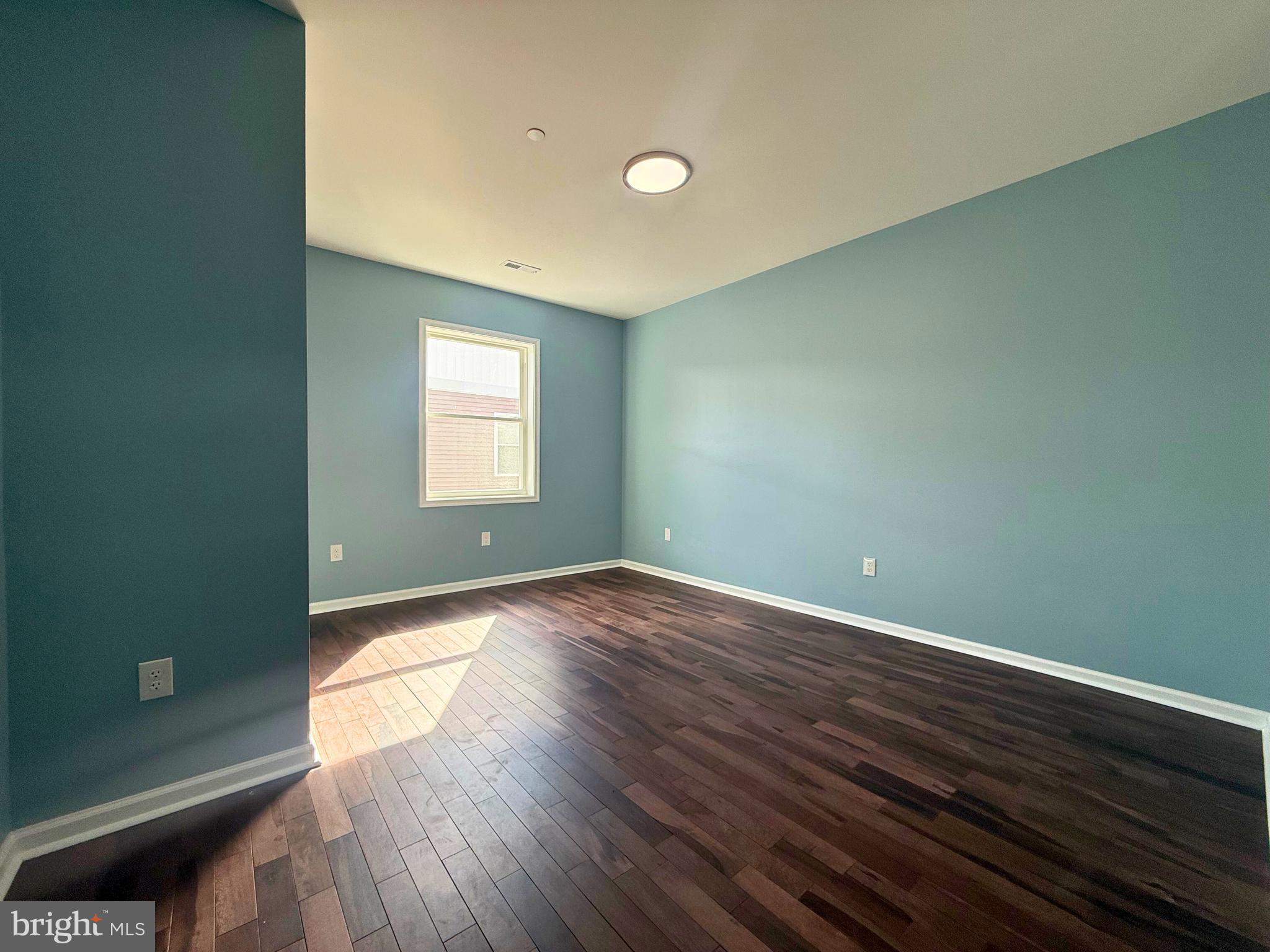 CROSBY WOODS - Residential