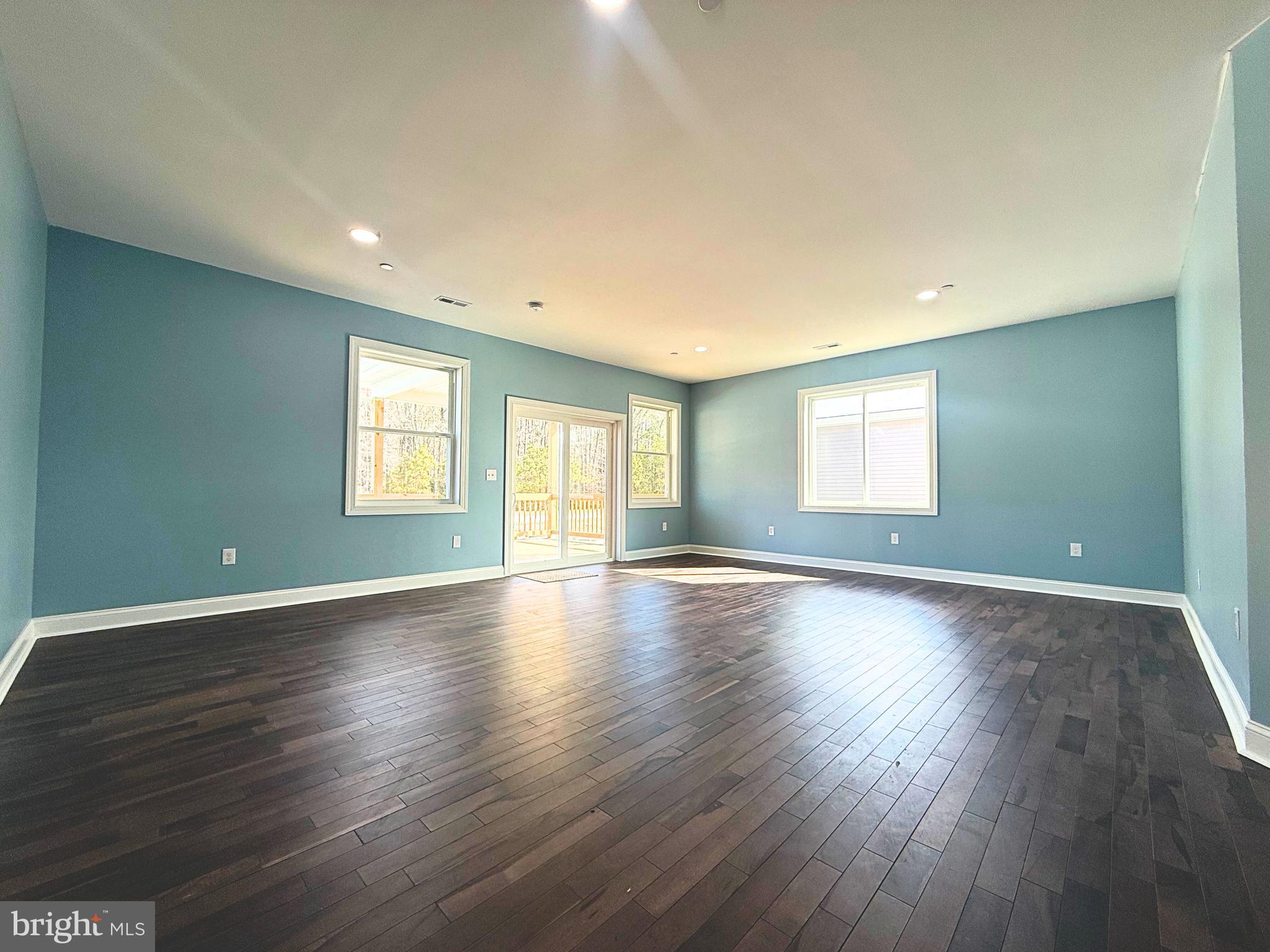 CROSBY WOODS - Residential