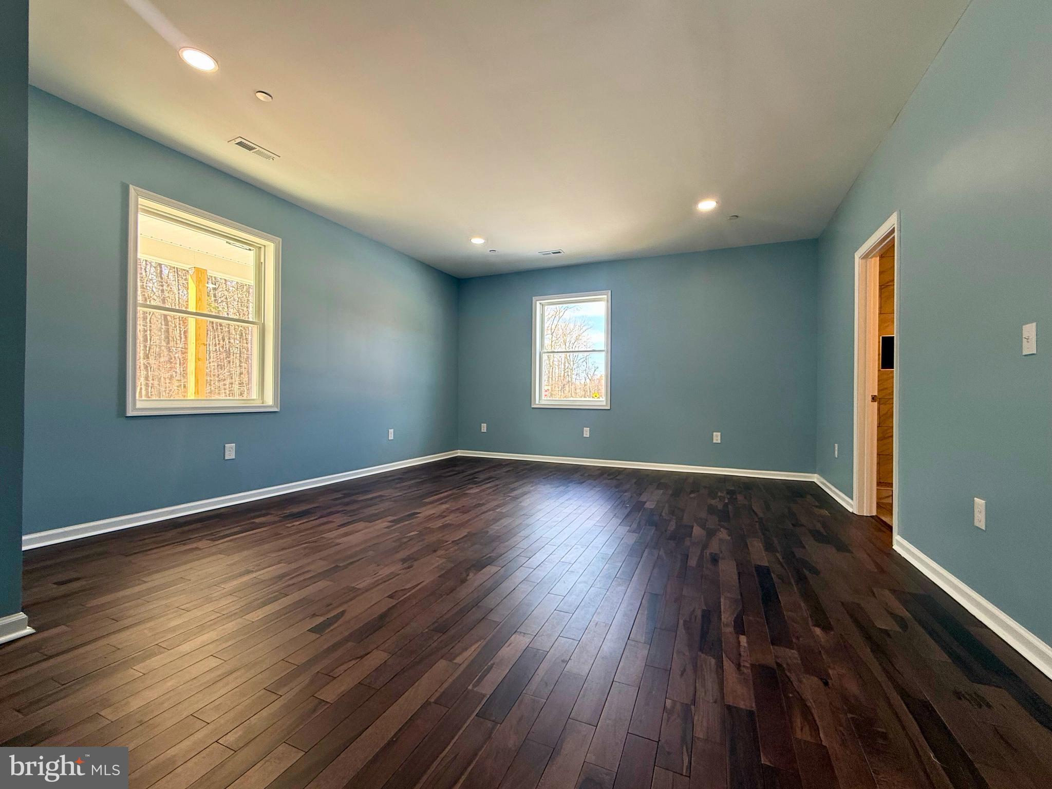 CROSBY WOODS - Residential