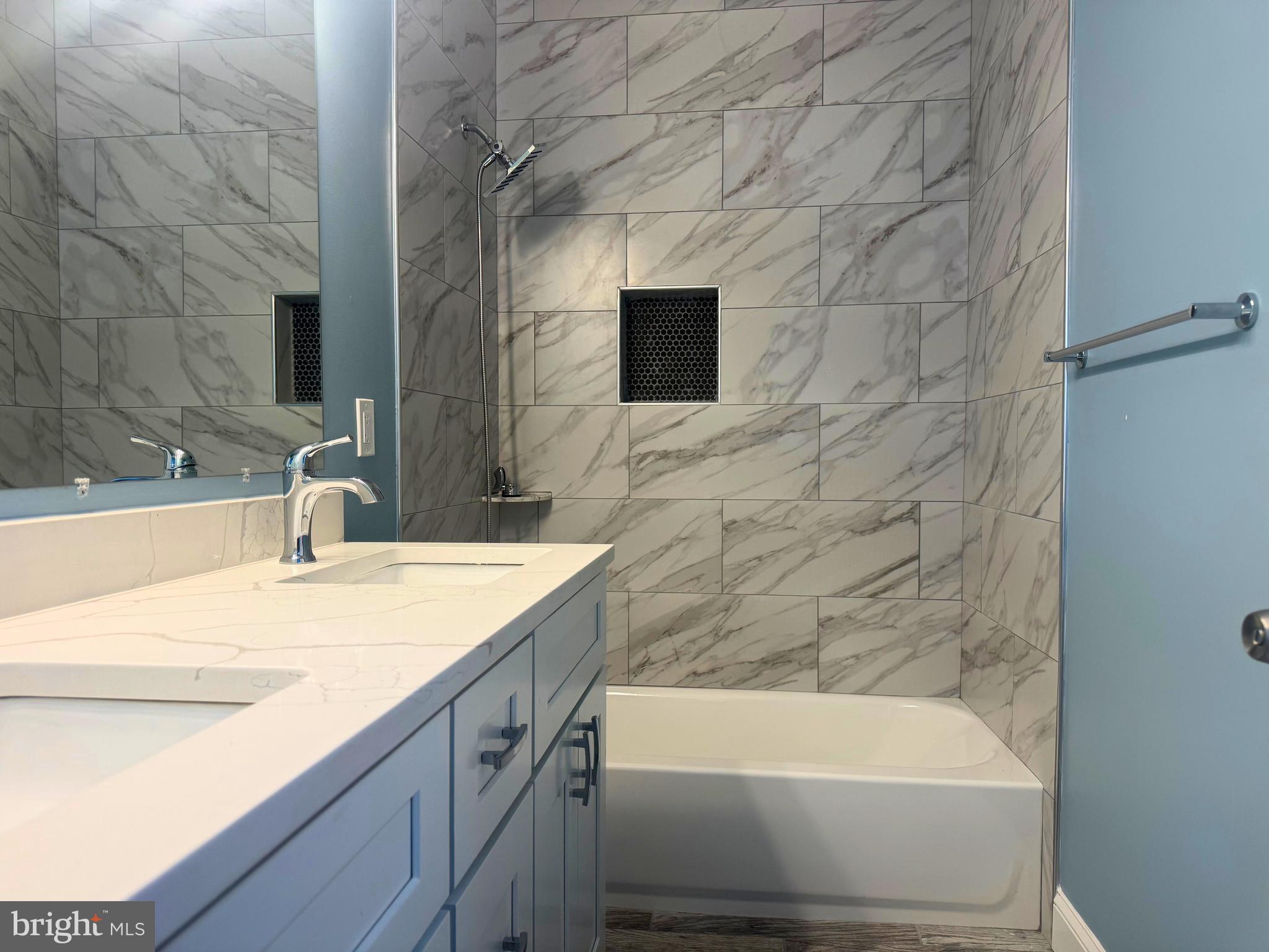 CROSBY WOODS - Residential