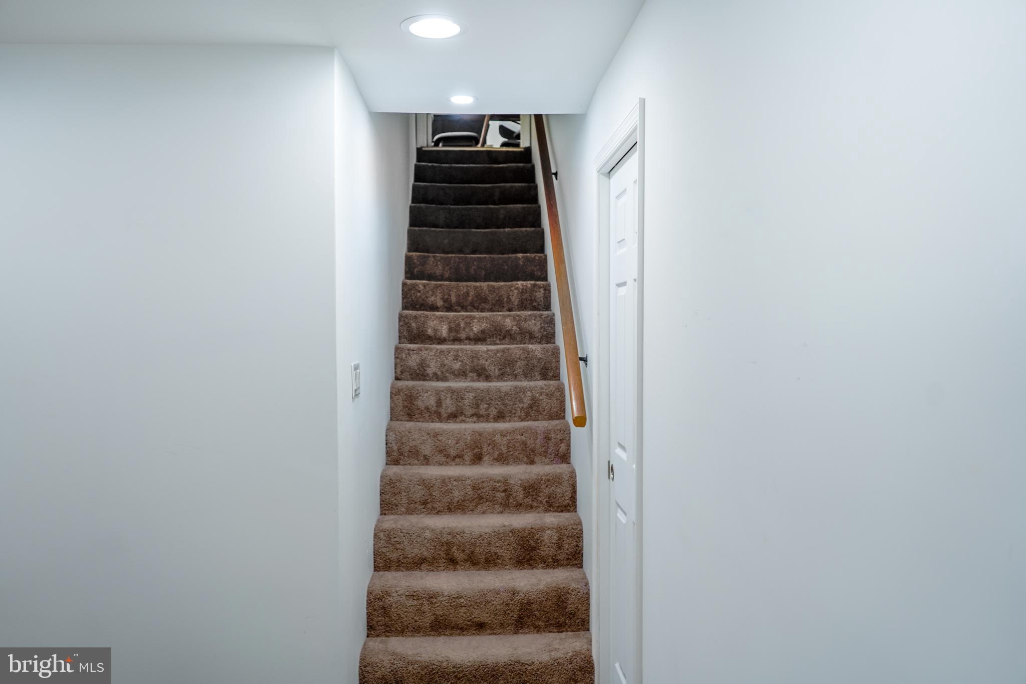POPLAR WOODS - Residential