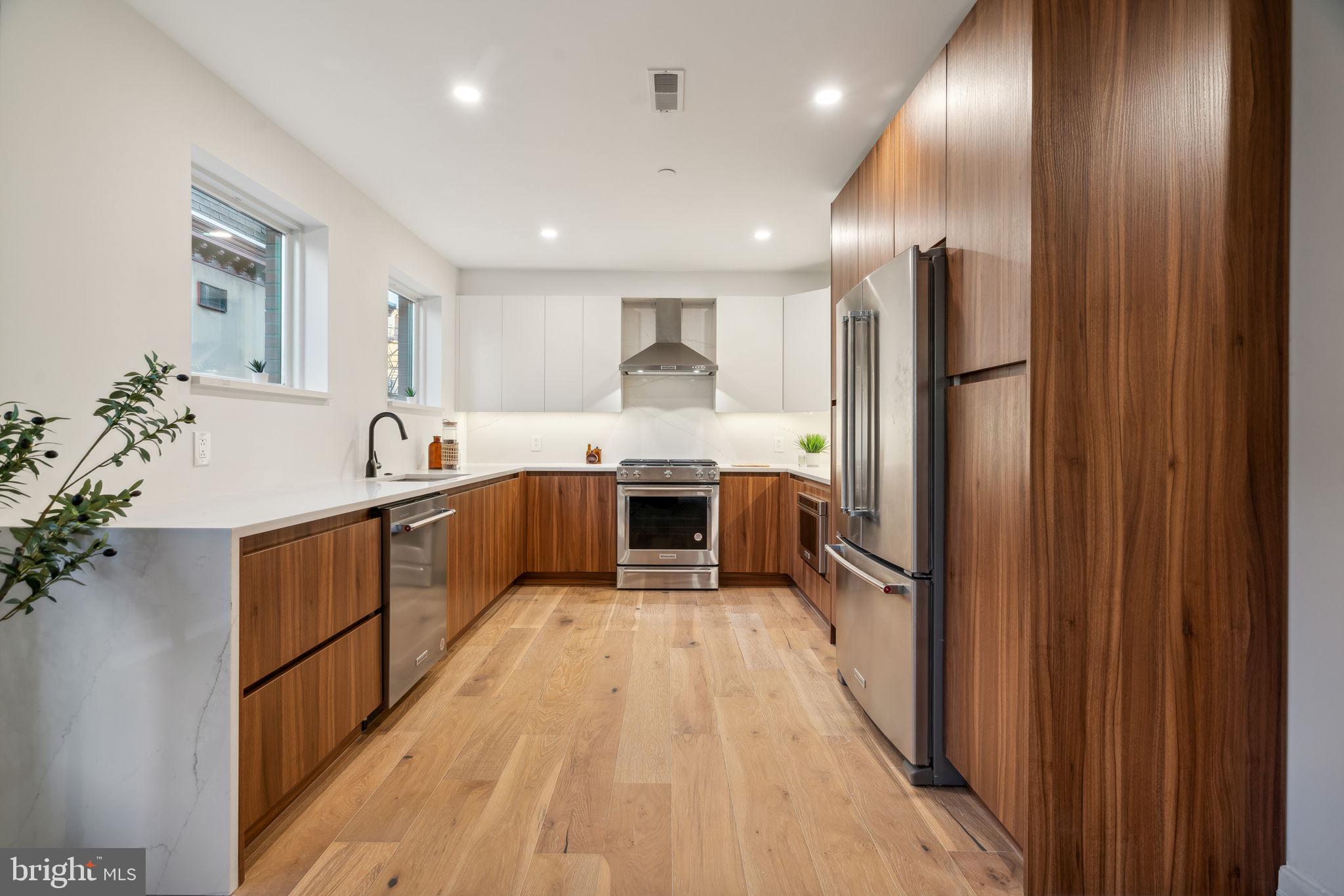 SPRING GARDEN - Residential