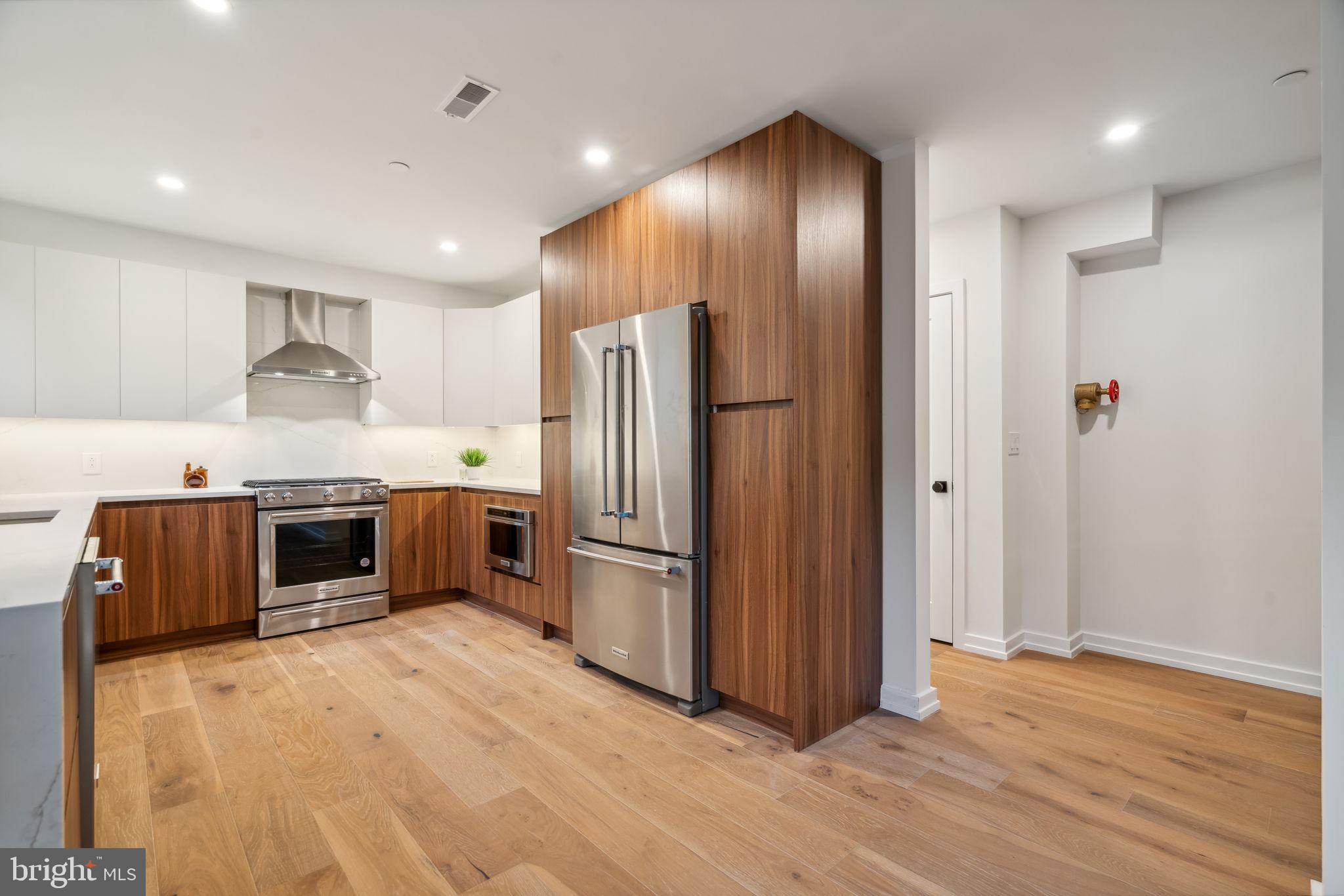 SPRING GARDEN - Residential
