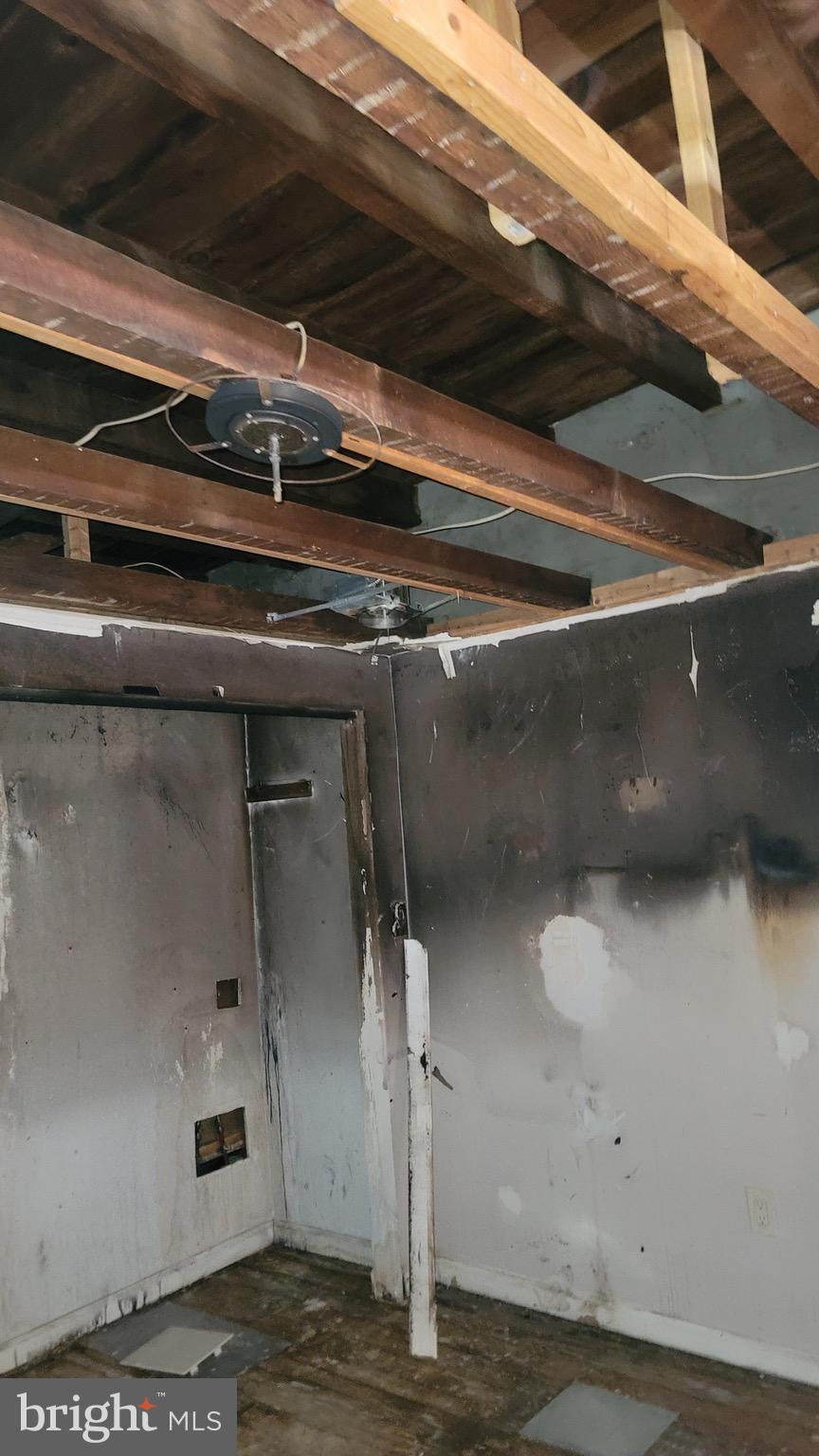 Investor Special! 3-bedroom, 1-bathroom home with significant potential. Property is being sold as-is and currently has mold issues and unauthorized occupants/squatters. Drive-by only. Do not approach or disturb the occupants. Interior access is not available. Extensive fire damage . Cash buyers only.
