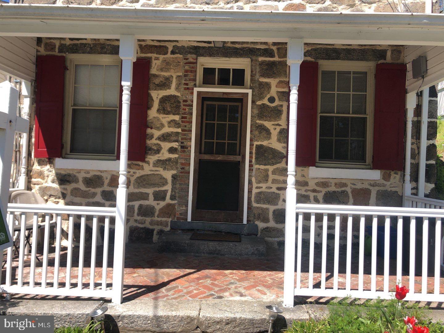 NINE MILE HILL - Residential Lease