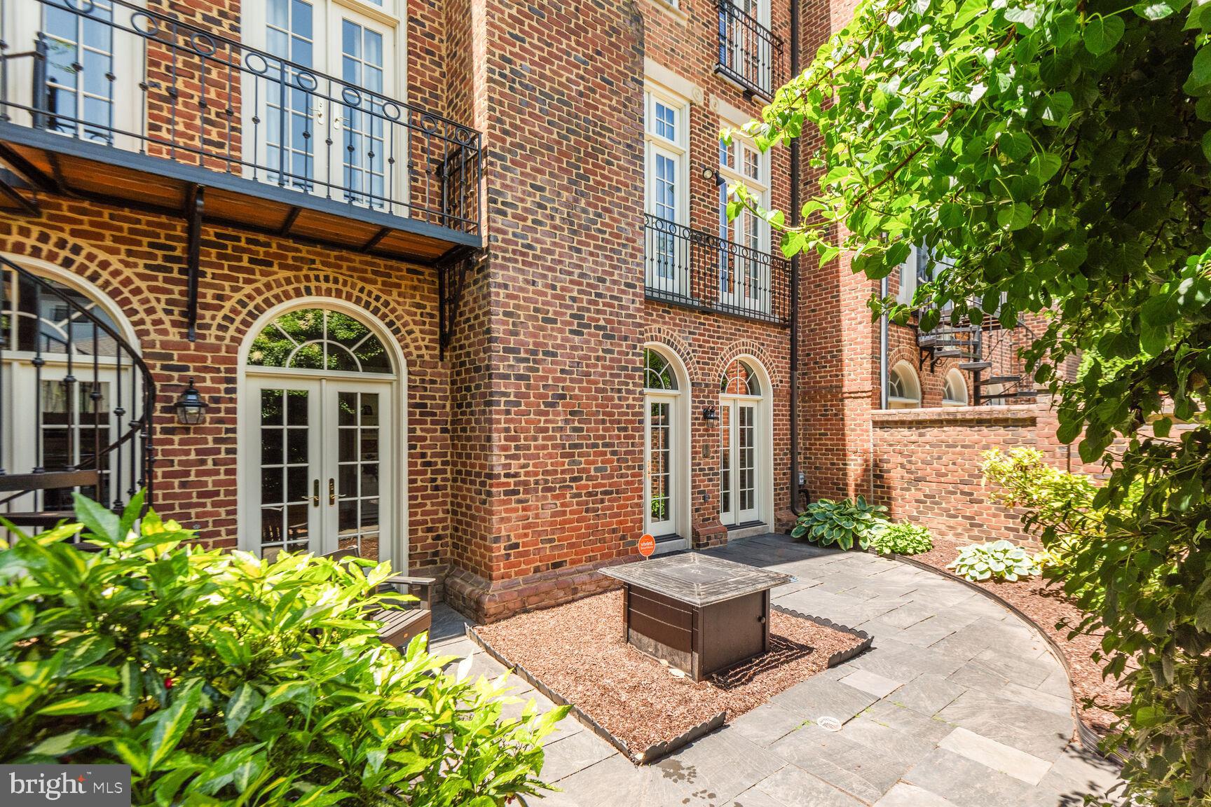 MERRYHILL - Residential