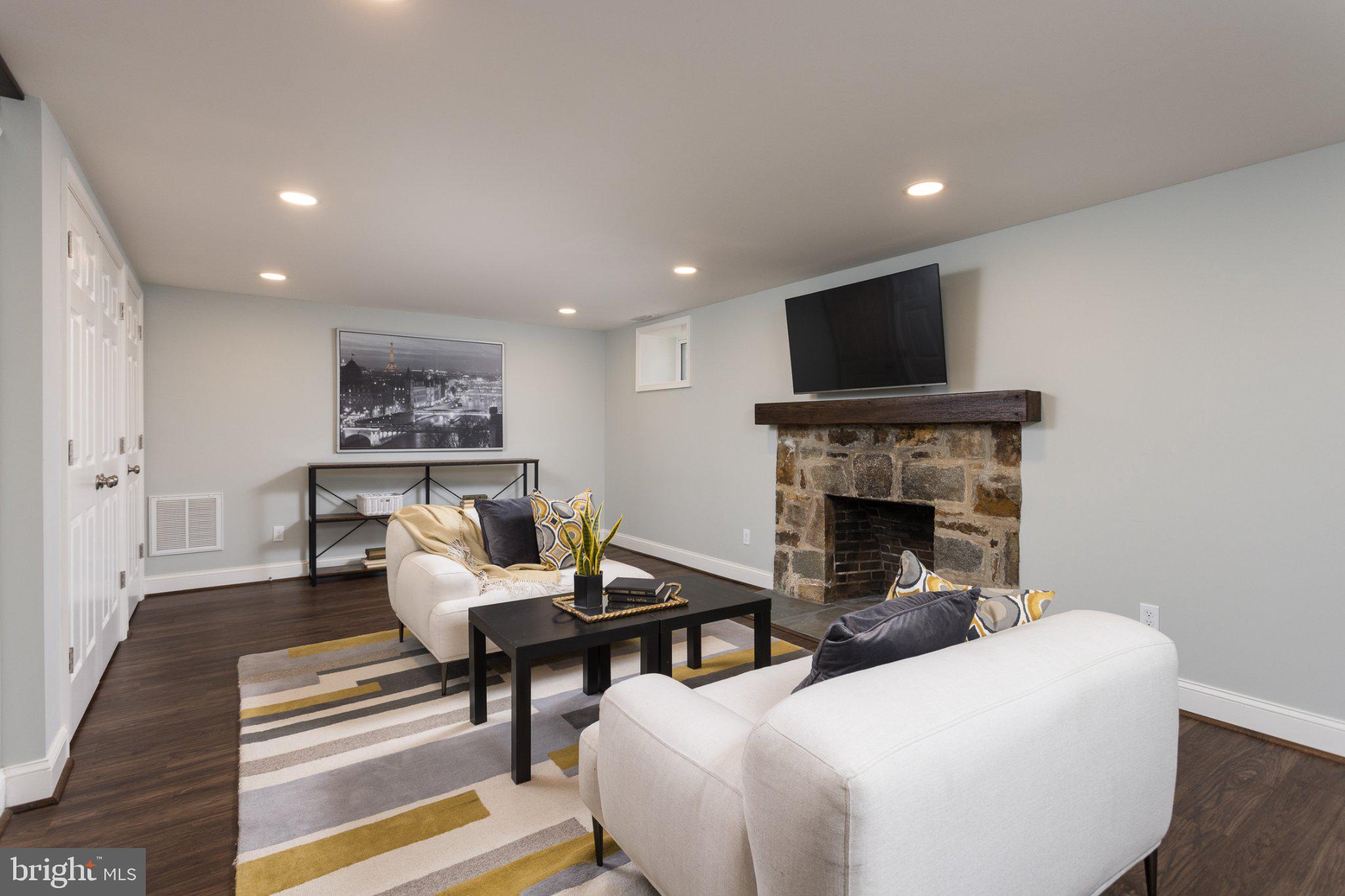 STONELEIGH - Residential