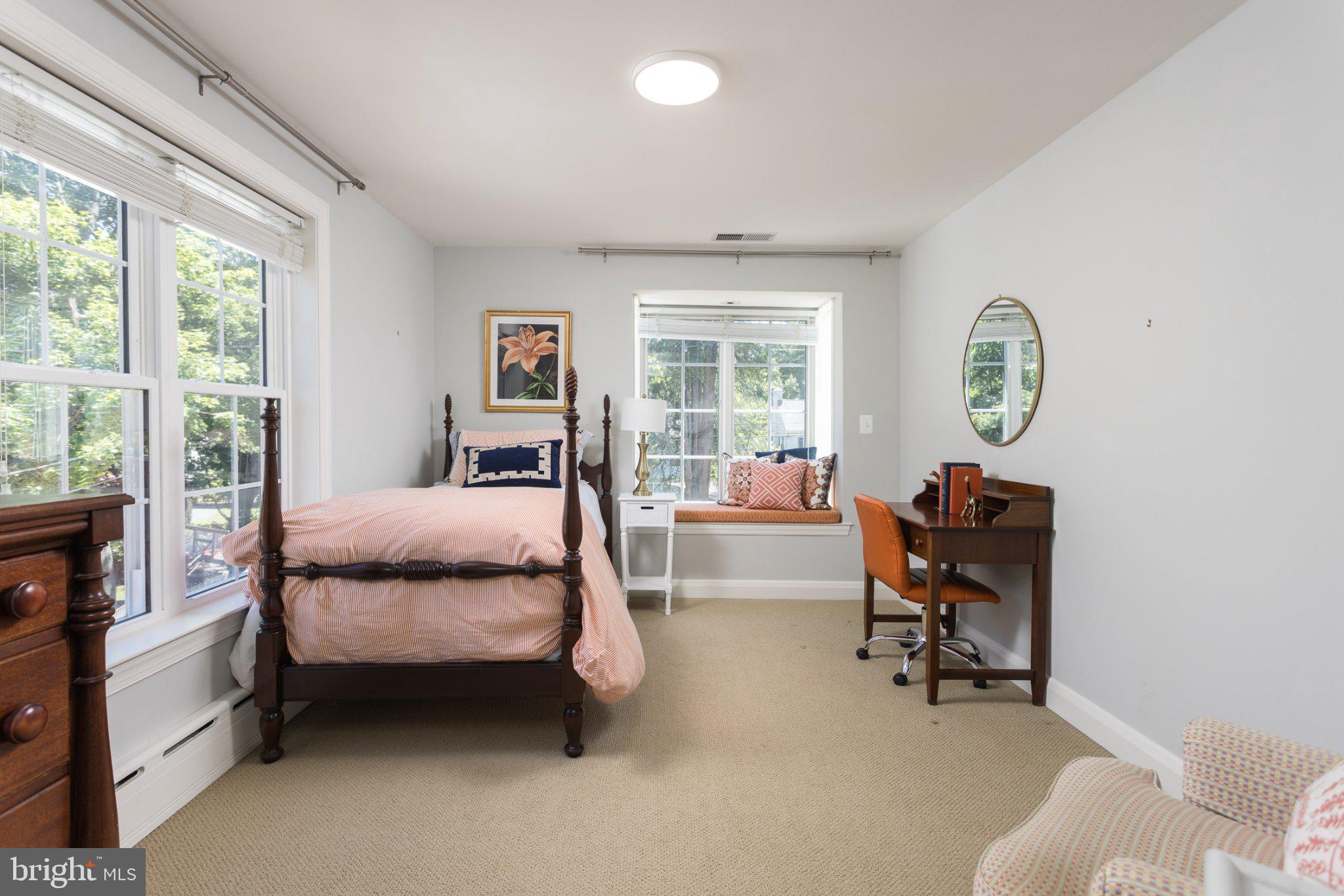 STONELEIGH - Residential