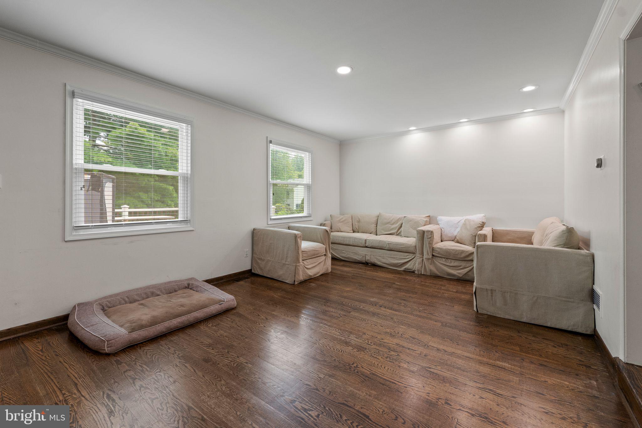CROWN POINTE - Residential