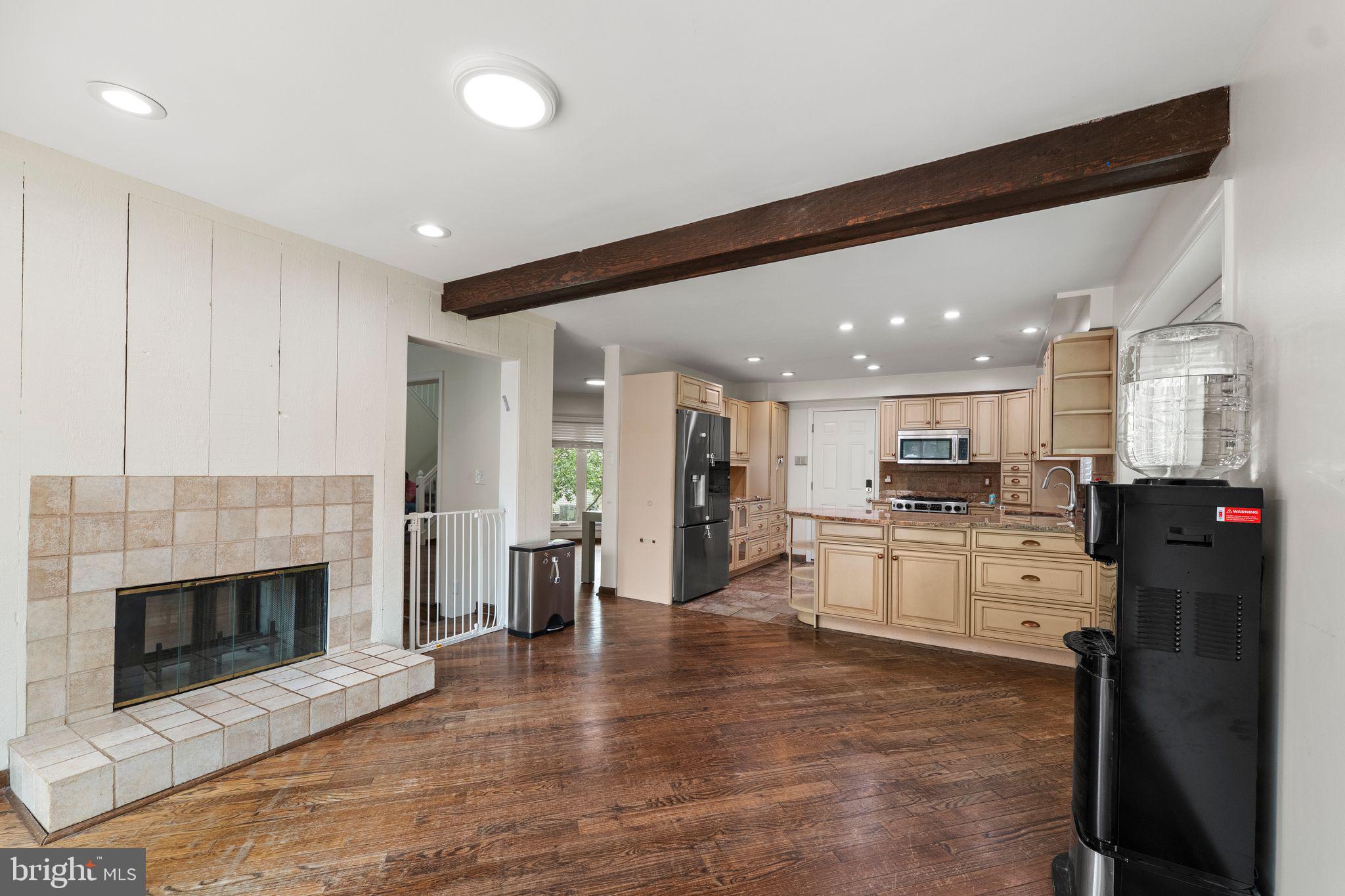 CROWN POINTE - Residential