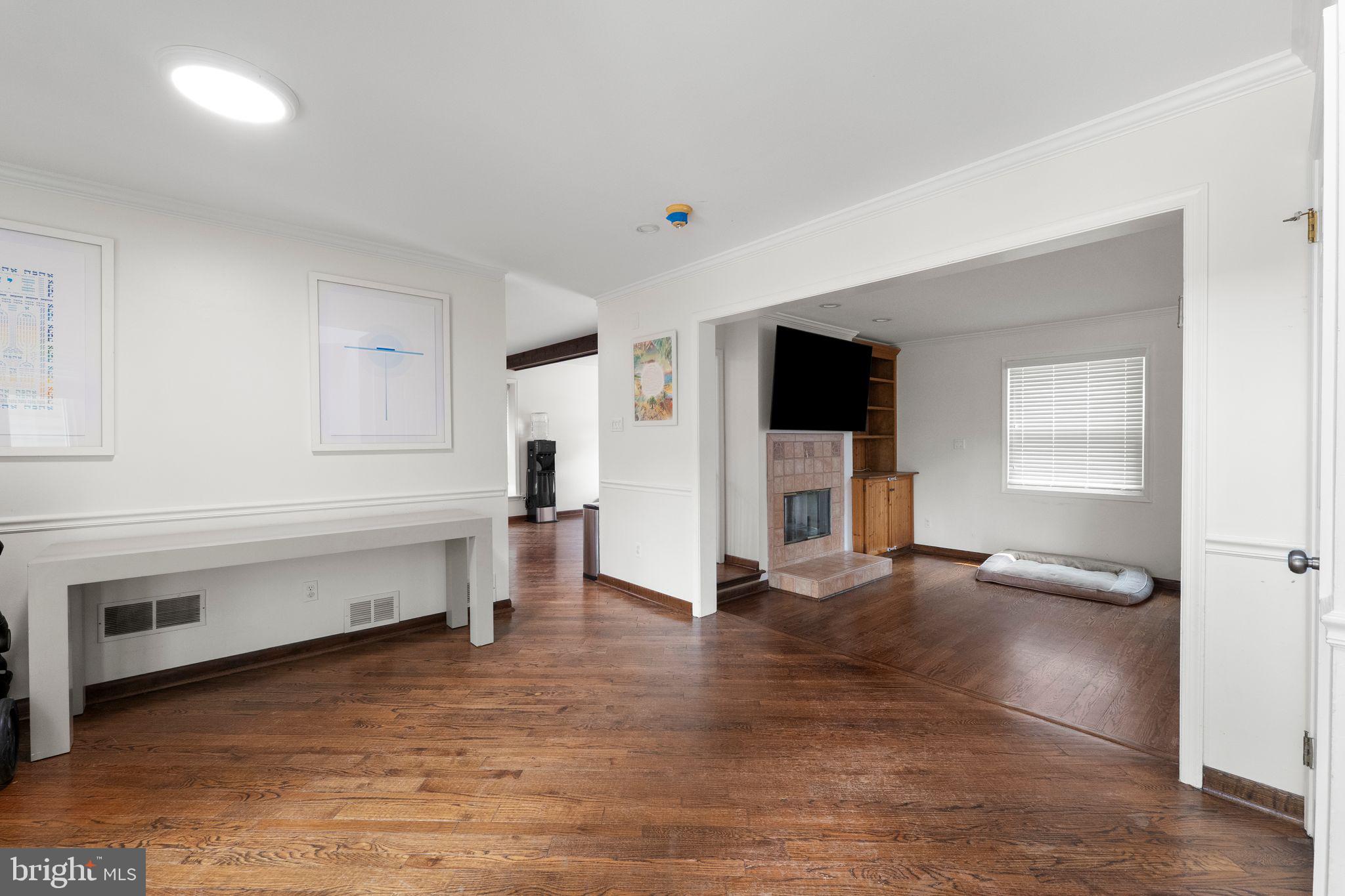 CROWN POINTE - Residential