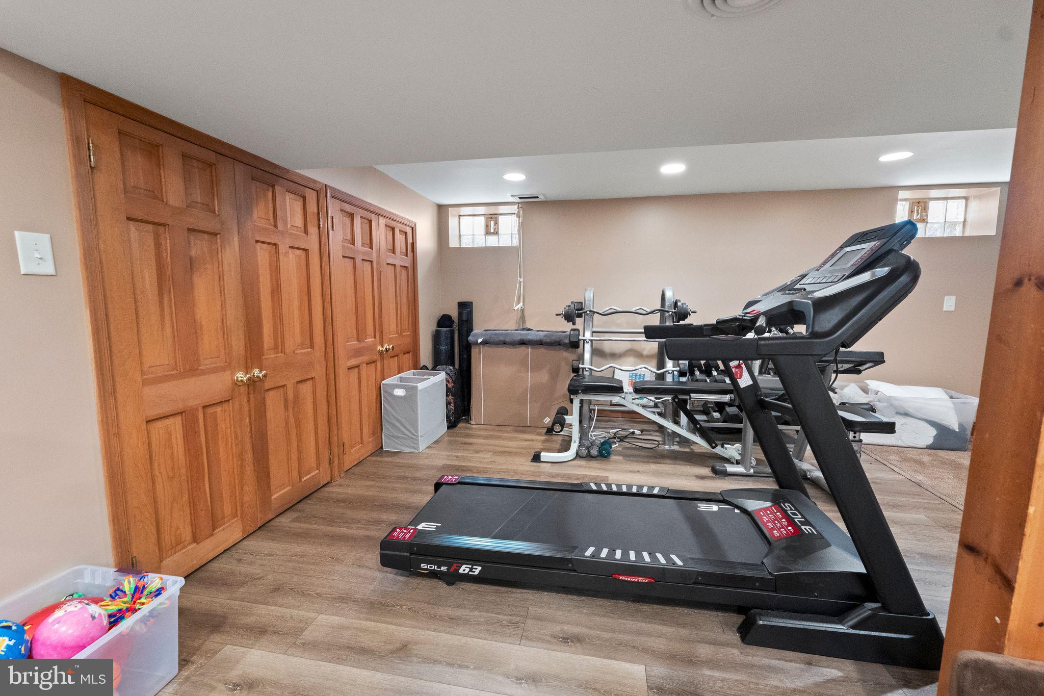 CROWN POINTE - Residential