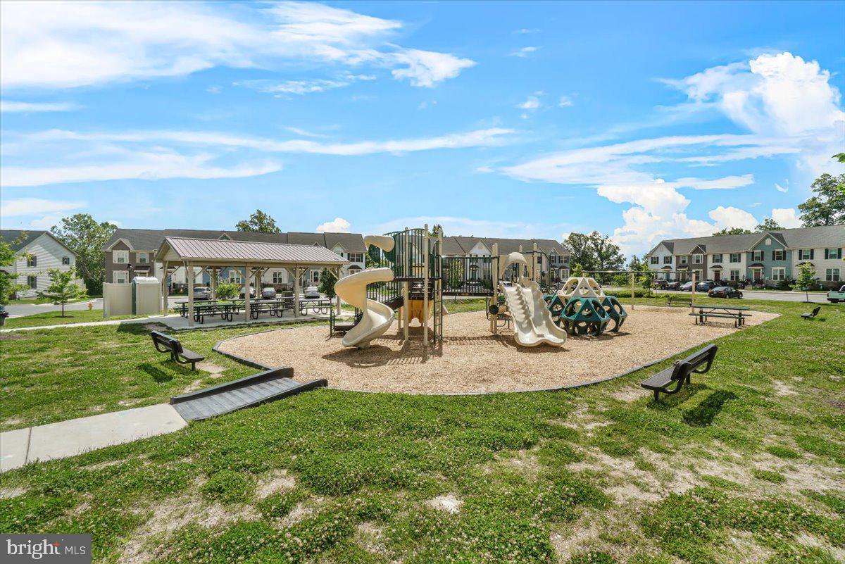 LAKE LINGANORE EAGLEHEAD - Residential Lease