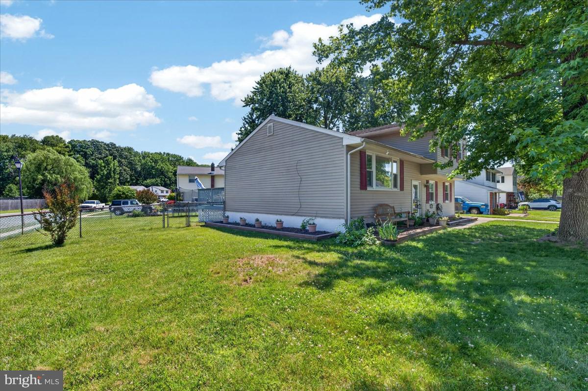 BREEZEWOOD - Residential