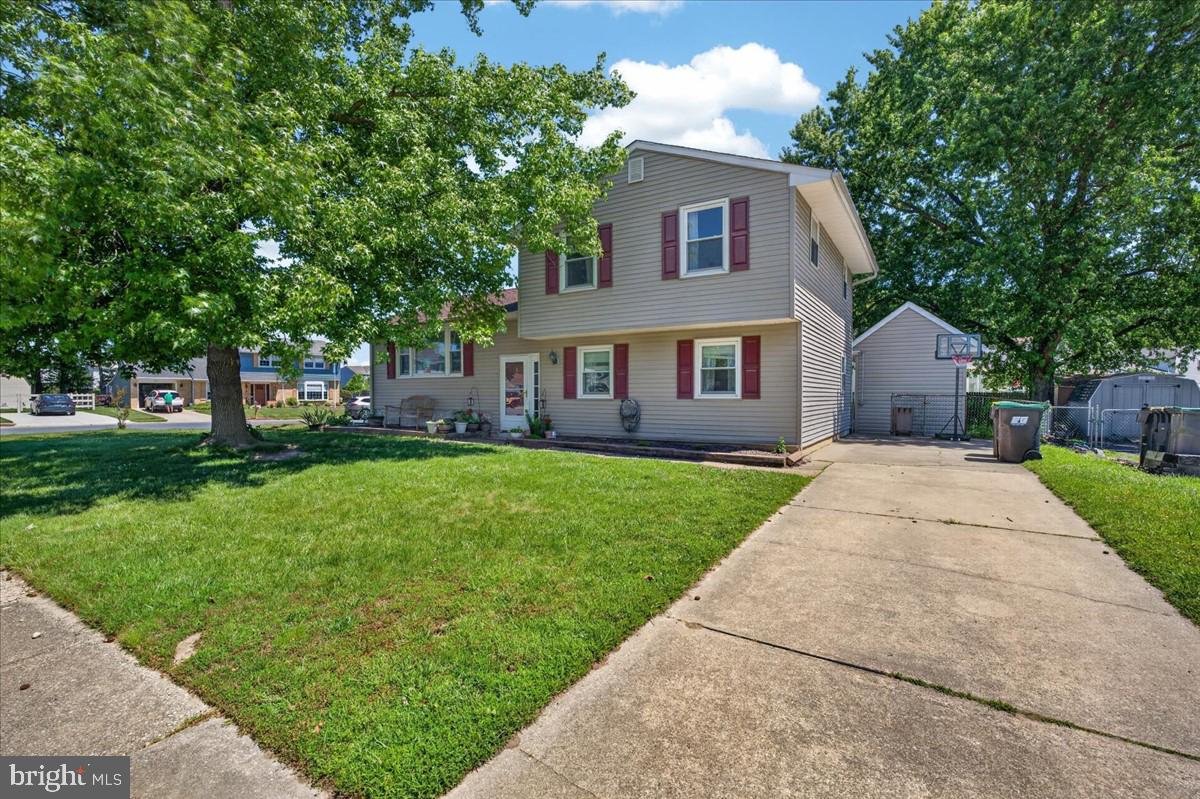BREEZEWOOD - Residential