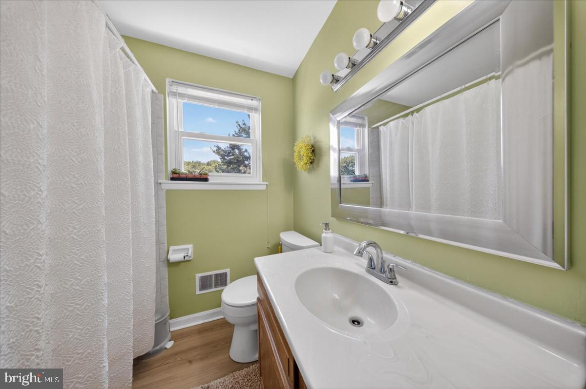 BREEZEWOOD - Residential