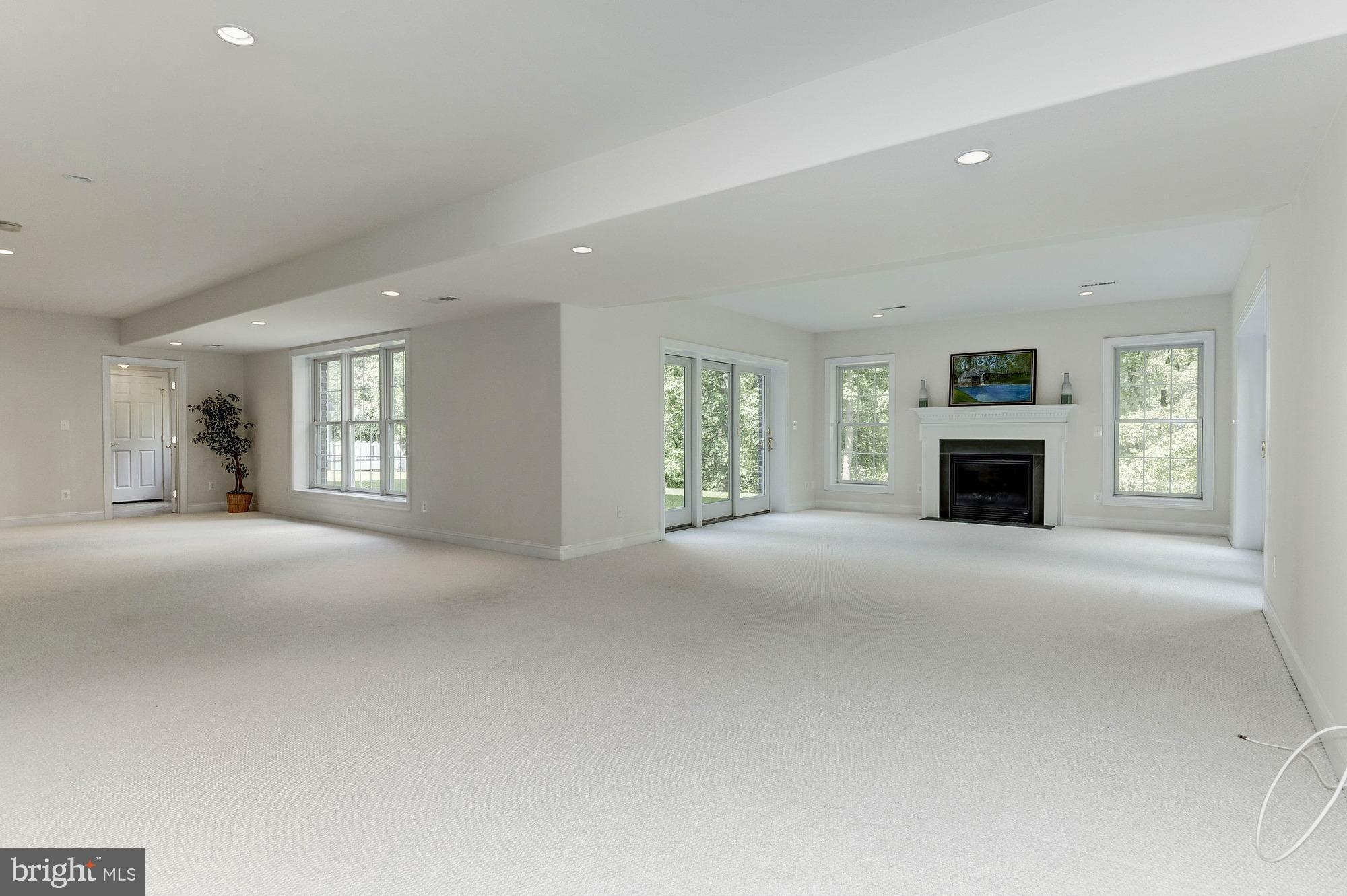 QUAIL CREEK - Residential Lease