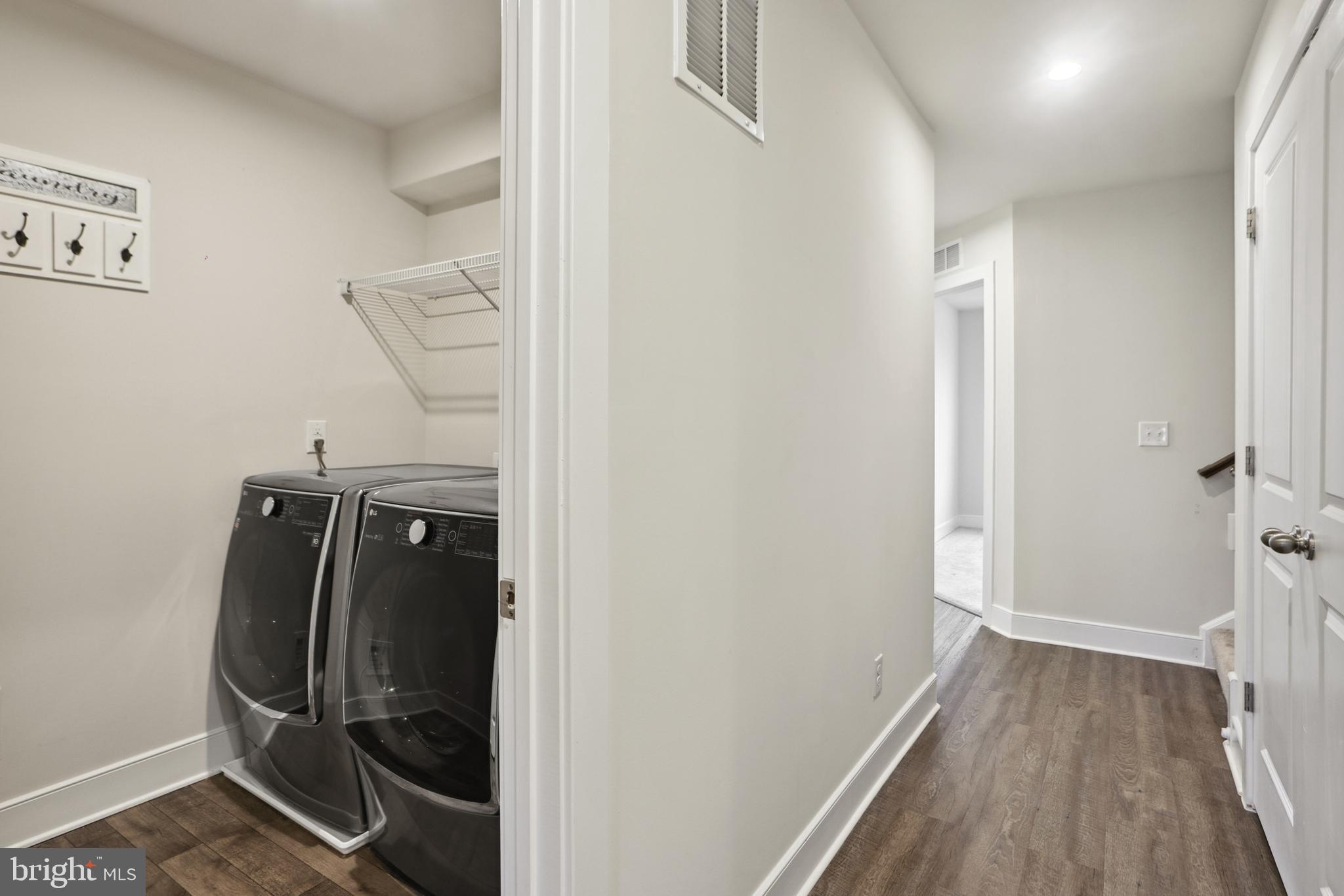 POTOMAC SHORES - Residential