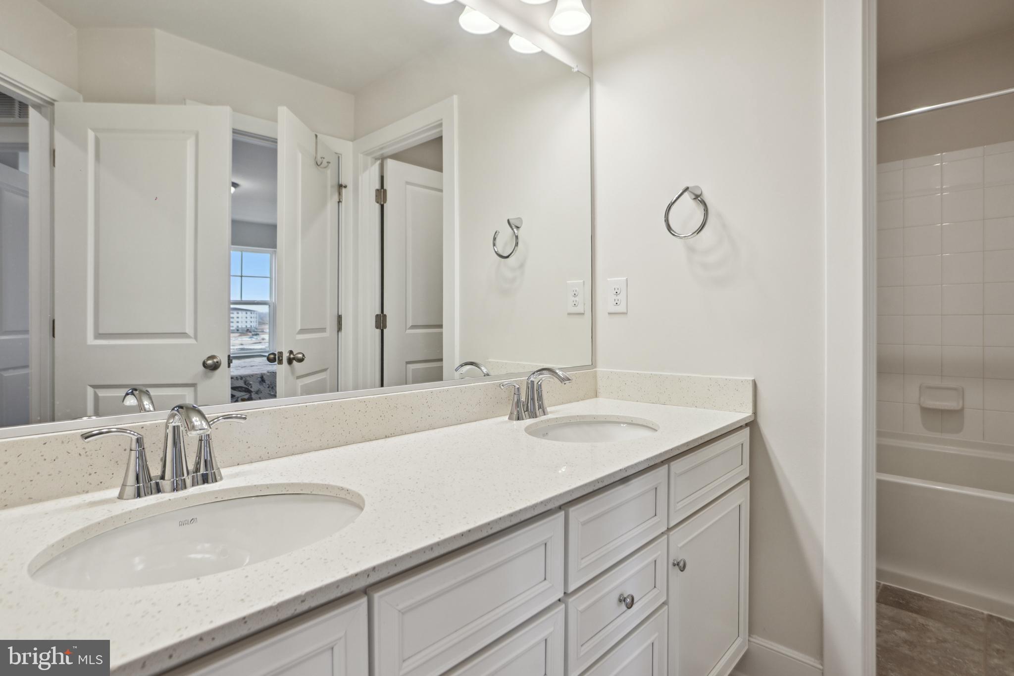 POTOMAC SHORES - Residential