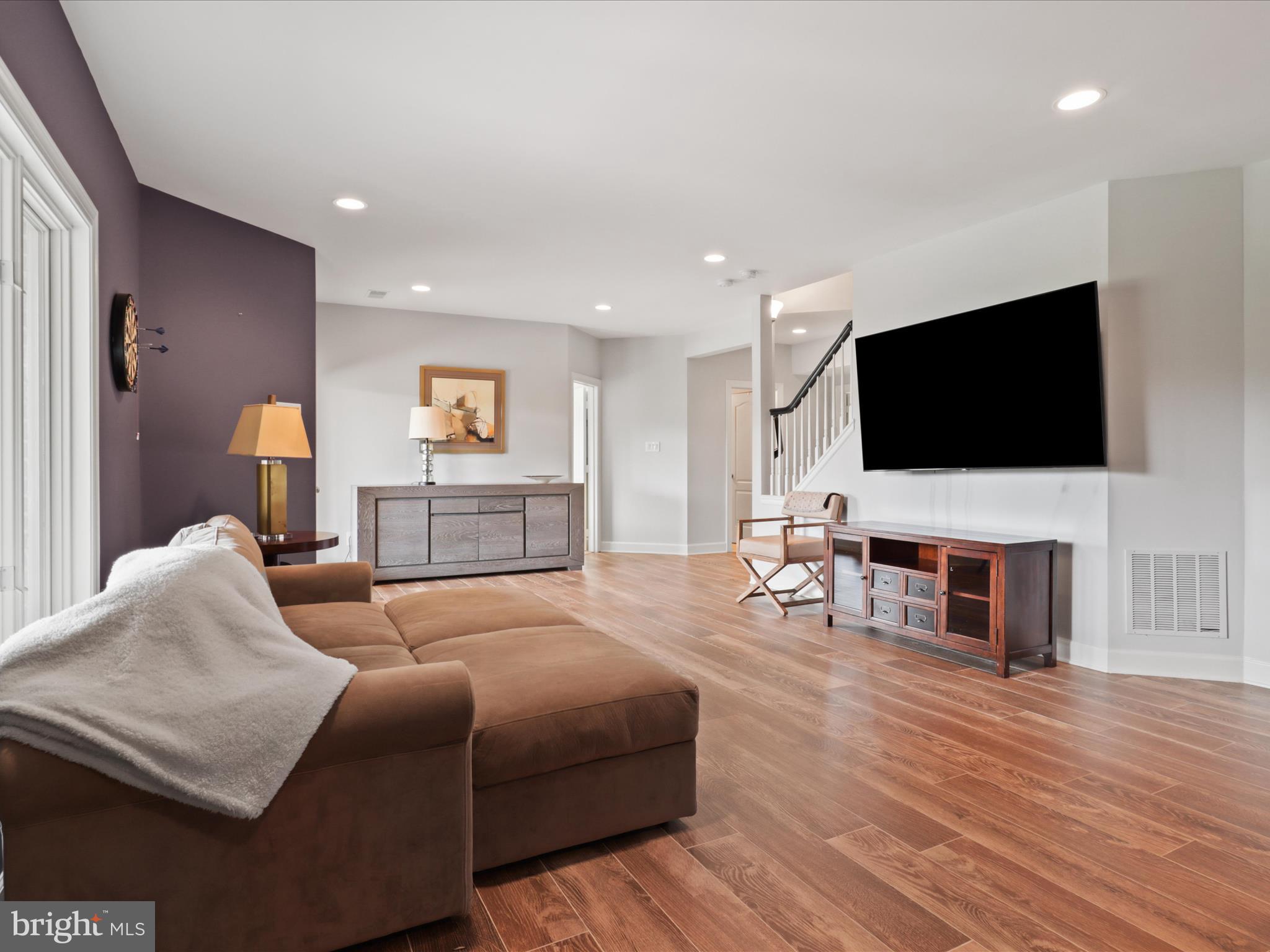 WILD MEADOW - Residential