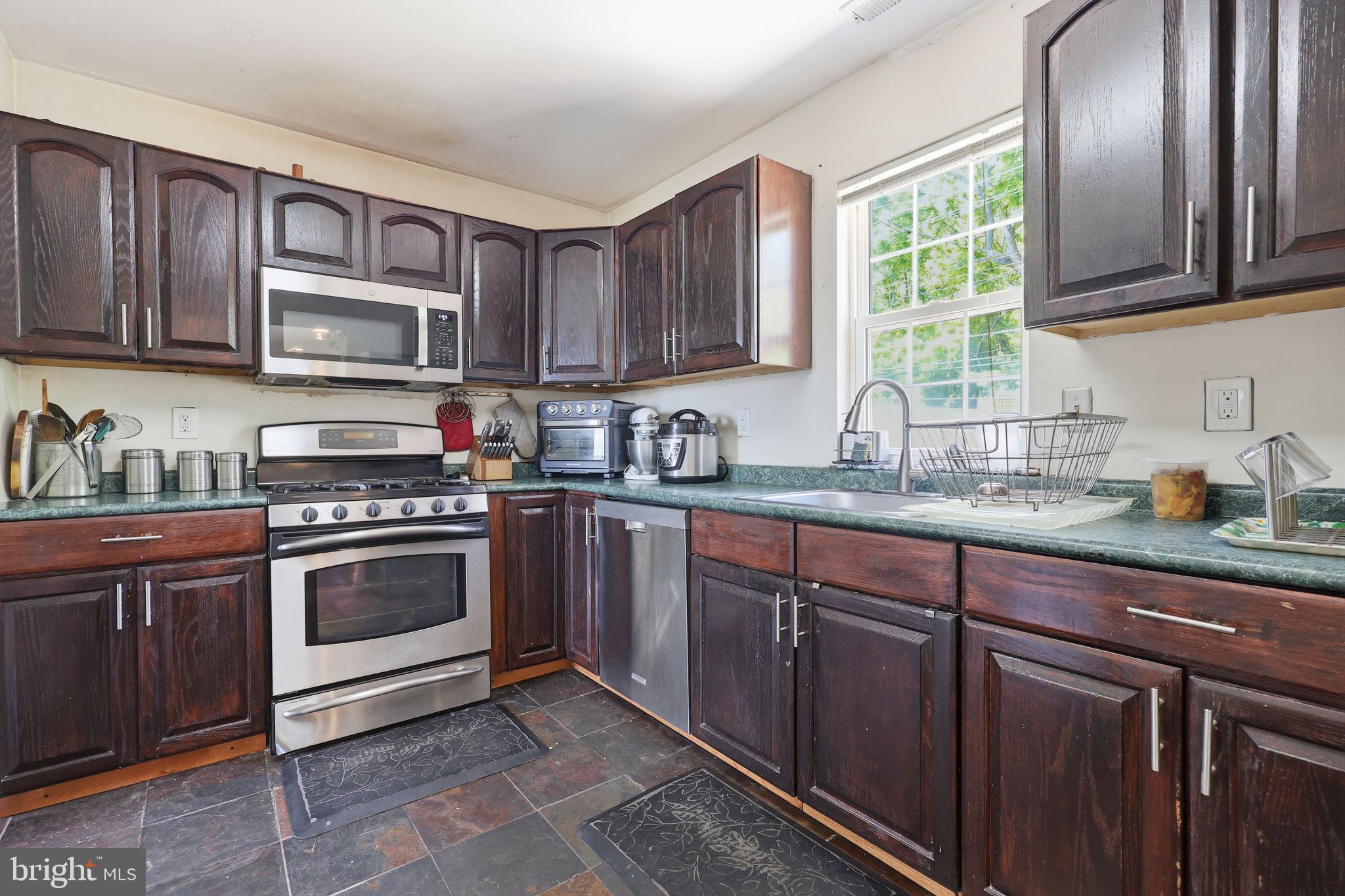 FAIRLESS HILLS - Residential
