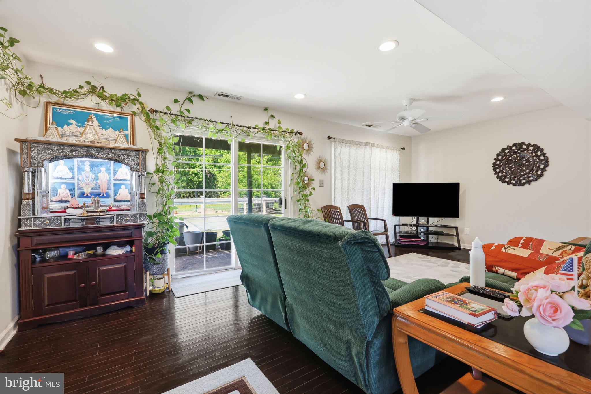 FAIRLESS HILLS - Residential