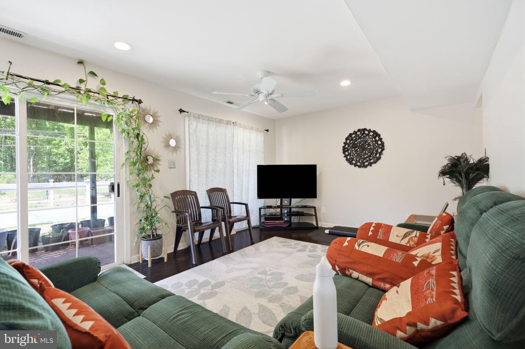FAIRLESS HILLS - Residential