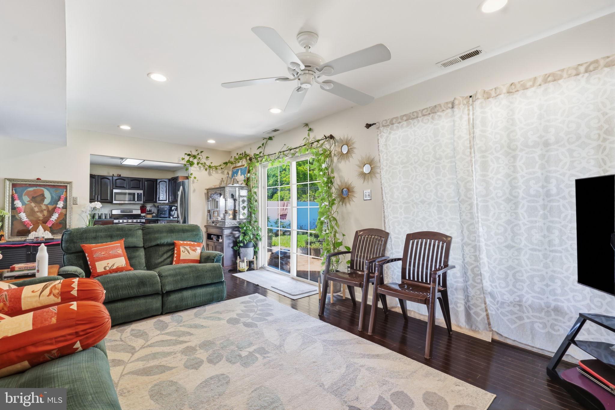 FAIRLESS HILLS - Residential