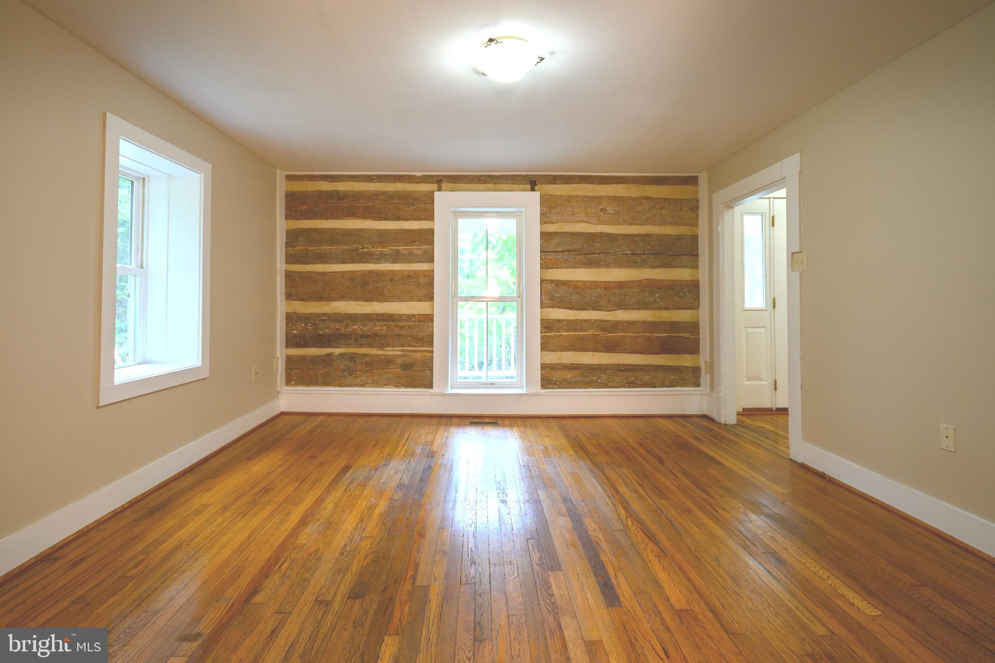 TOMS BROOK - Residential