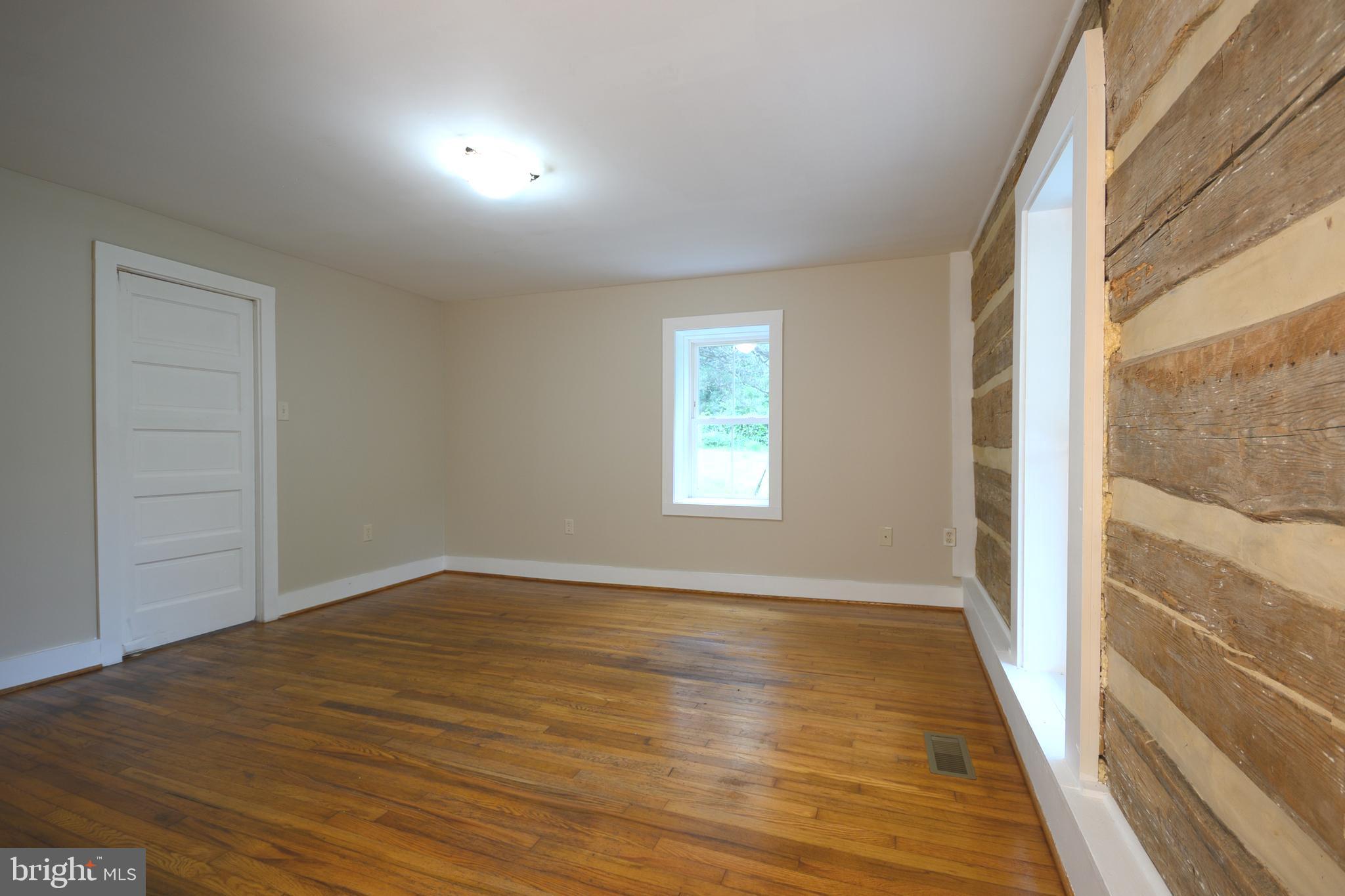 TOMS BROOK - Residential