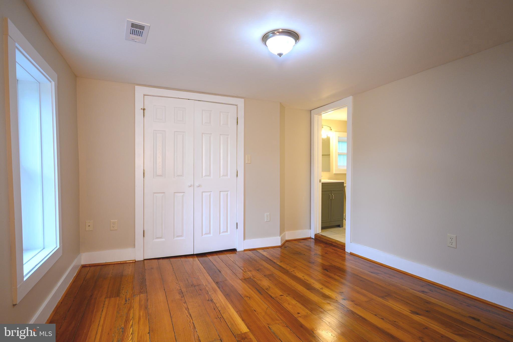 TOMS BROOK - Residential